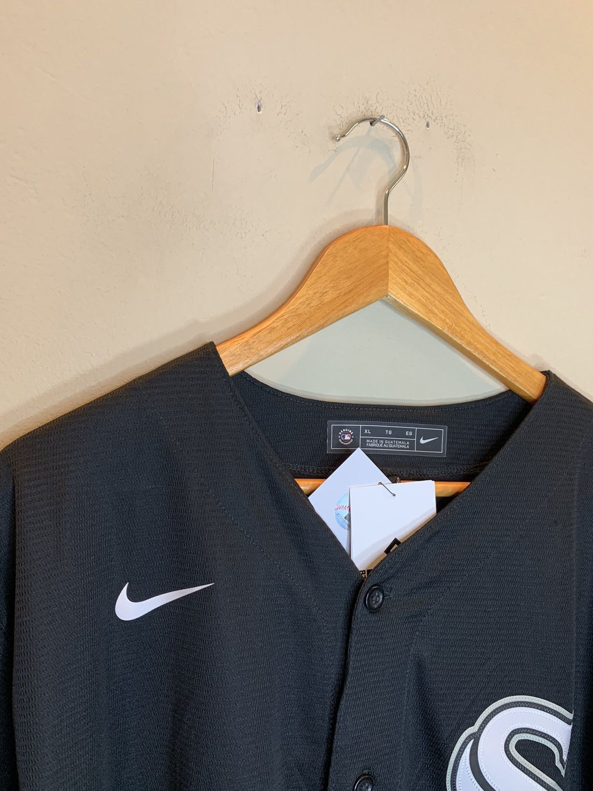 MLB *RARE* New Luis Robert Jr Chicago White Sox Nike MLB Jersey Size US XL / EU 56 / 4 - 3 Thumbnail