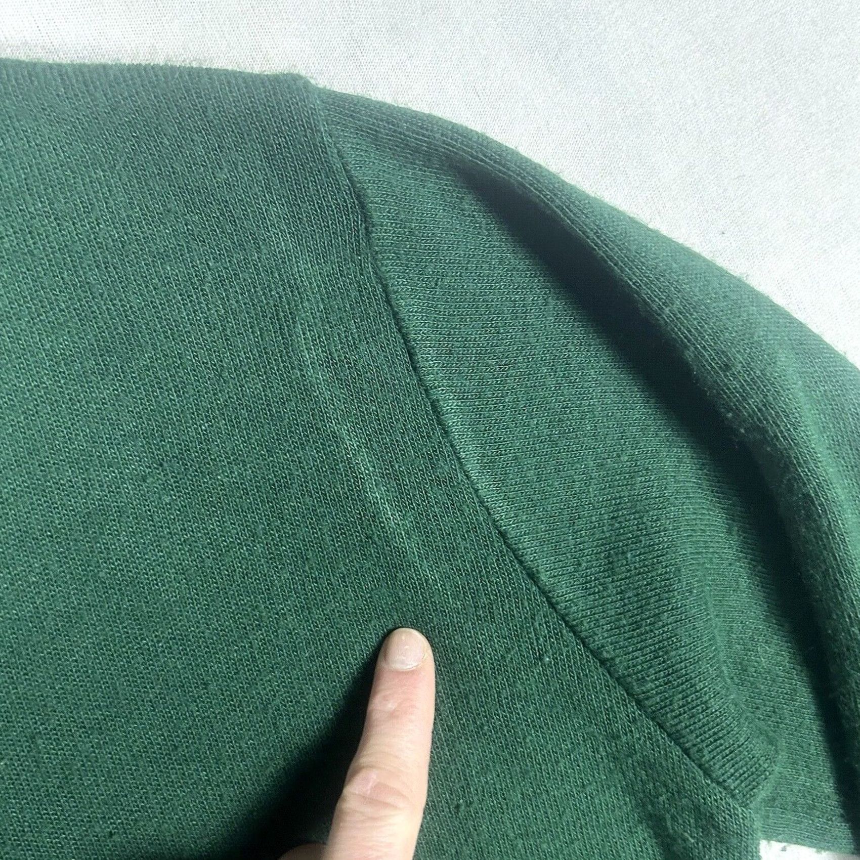 Jantzen VINTAGE Jantzen Sweater XL Men V-Neck Green Long Sleeve Knit Heavyweight Regular Size USA 90s Hiking Ski Vintage Mens Size US XL / EU 56 / 4 - 2 Thumbnail