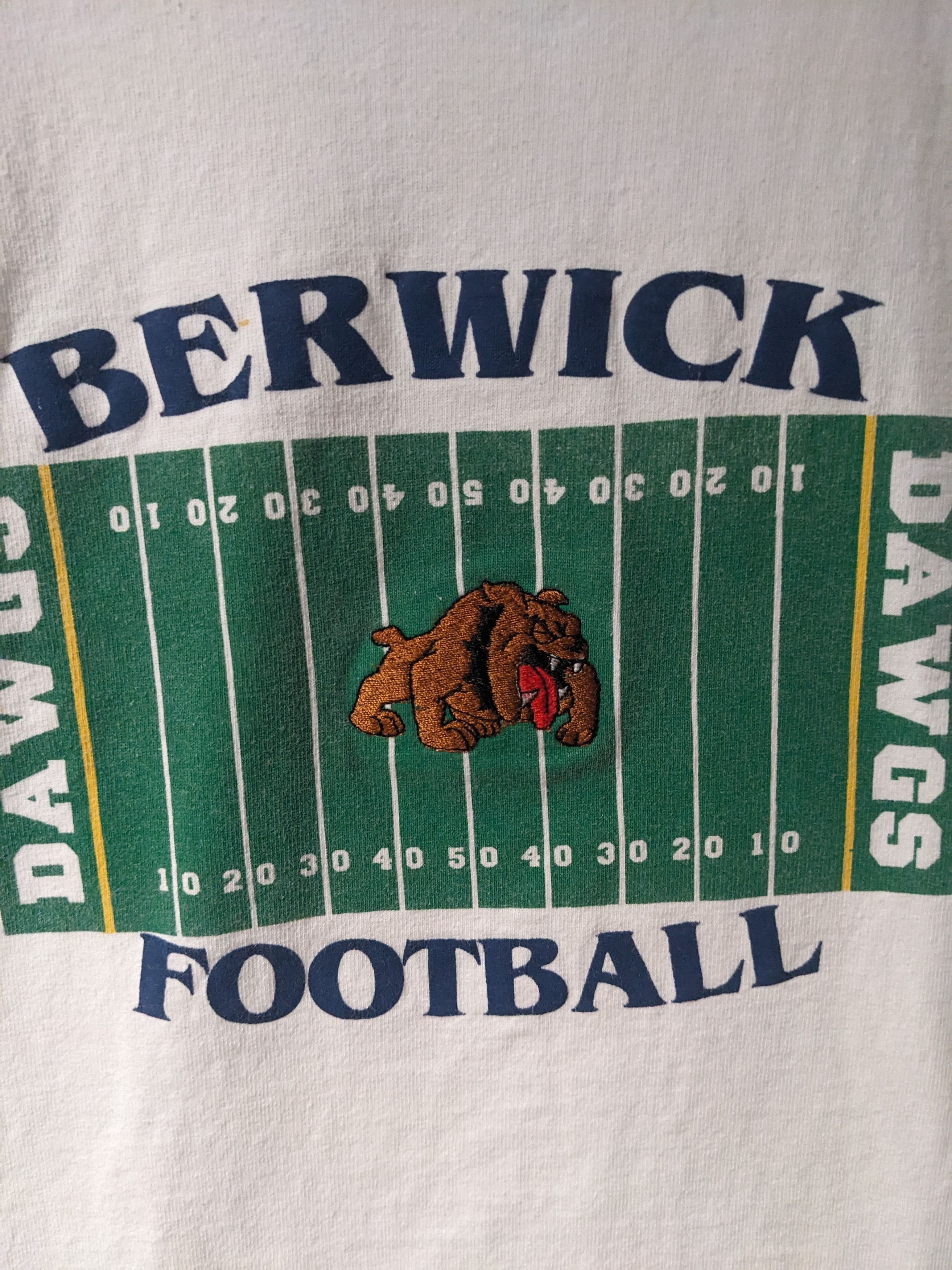 Vintage Vintage 90s Berwick High School Football Sports T-Shirt Size US L / EU 52-54 / 3 - 2 Thumbnail