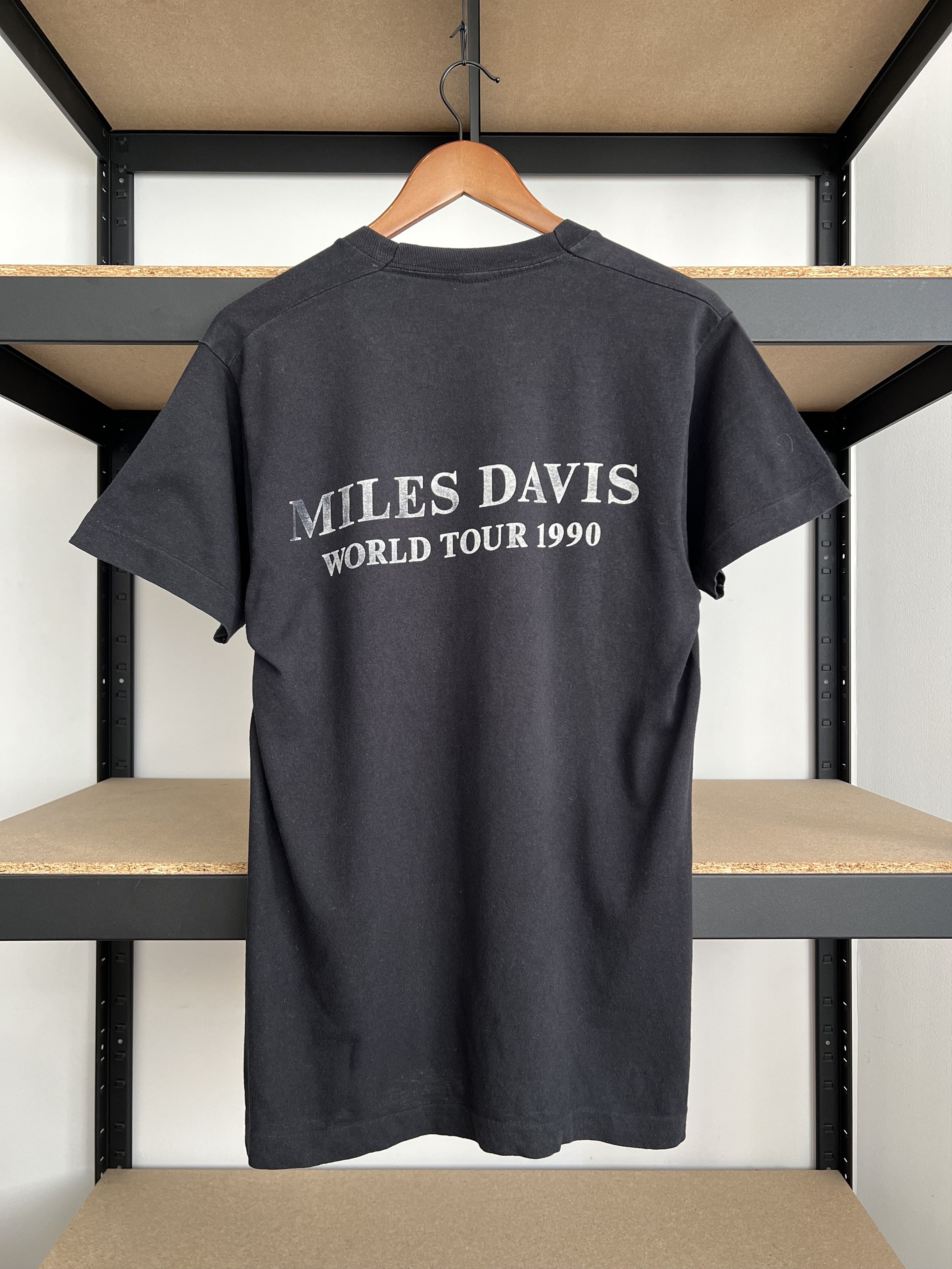 Band Tees Vintage 1990 Miles Davis World Tour Jazz Black T-shirt Size US M / EU 48-50 / 2 - 2 Thumbnail
