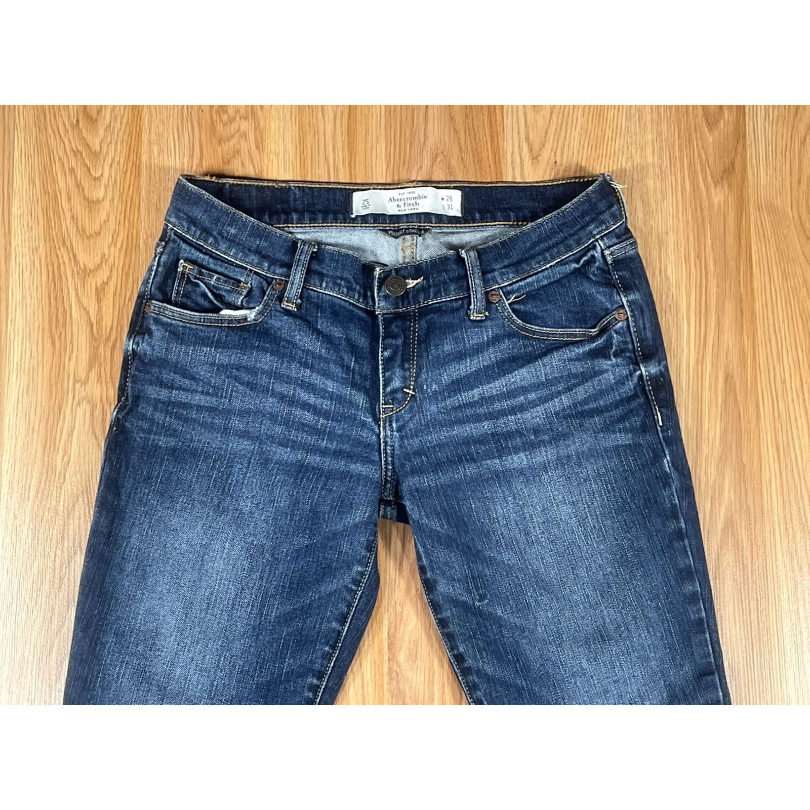 Abercrombie & Fitch Abercrombie & Fitch Perfect Stretch Skinny Blue Wash Jeans Women’s 2S 26Wx31L Size 26" / US 2 / IT 38 - 2 Thumbnail