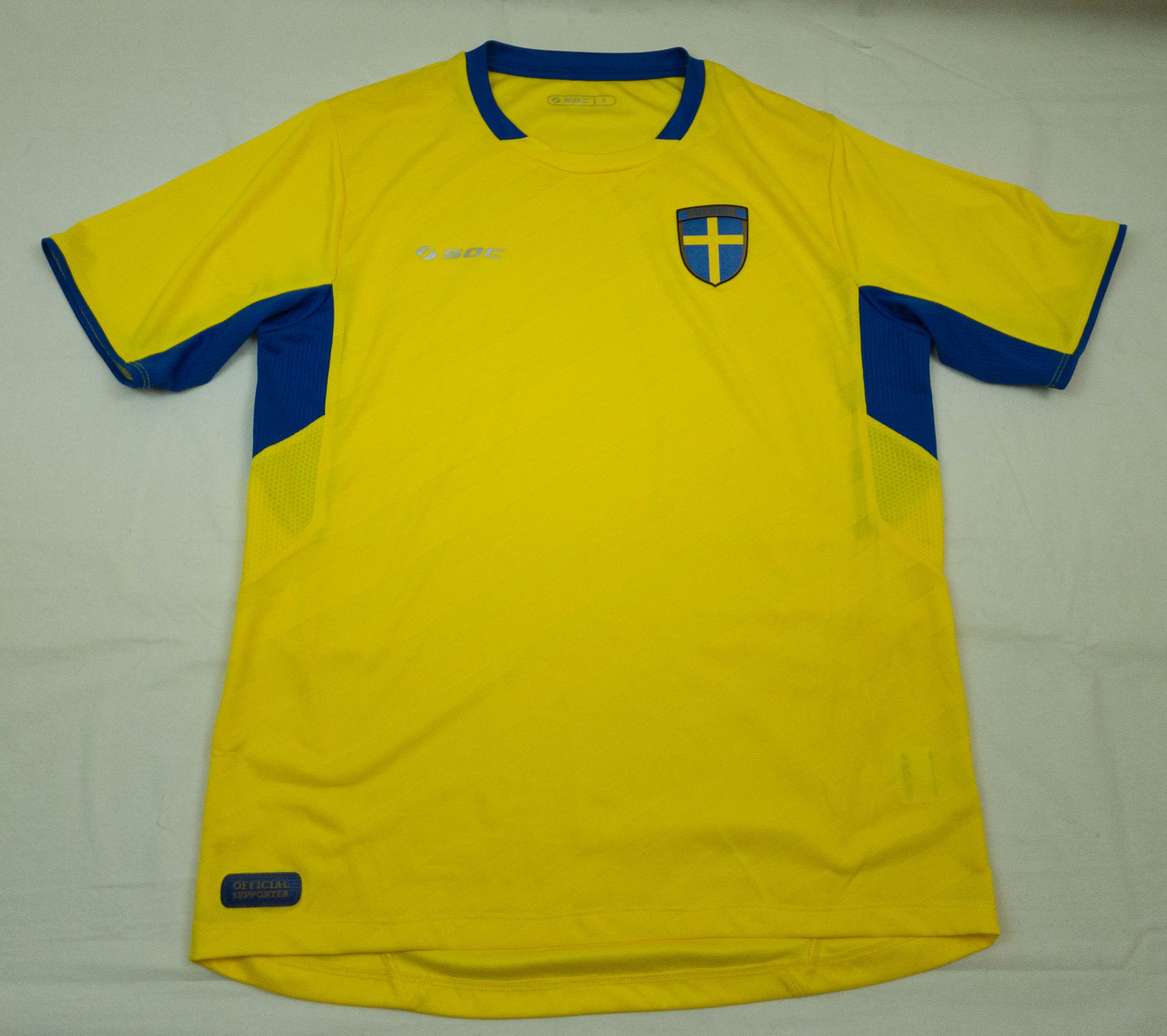 Other SWEDEN NATIONAL FOOTBALL SHIRT SOC SIZE S EXCL Size US S / EU 44-46 / 1 - 3 Thumbnail