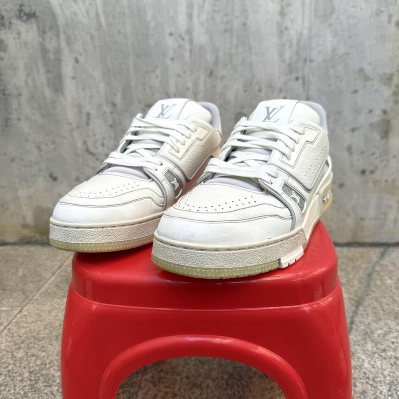Louis Vuitton Louis Vuitton Low-top Trainer Sneakers for Men and Women 0089 Size US 8 / EU 41 - 1 Thumbnail