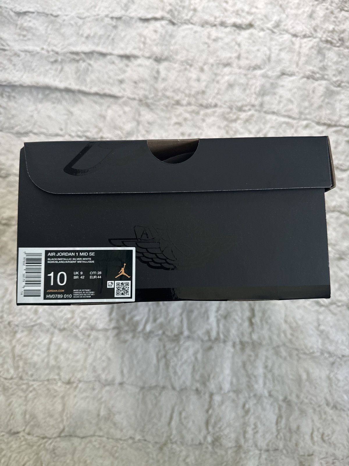 Nike Nike jordan 1 mids size 10 Size US 10 / EU 43 - 7 Thumbnail