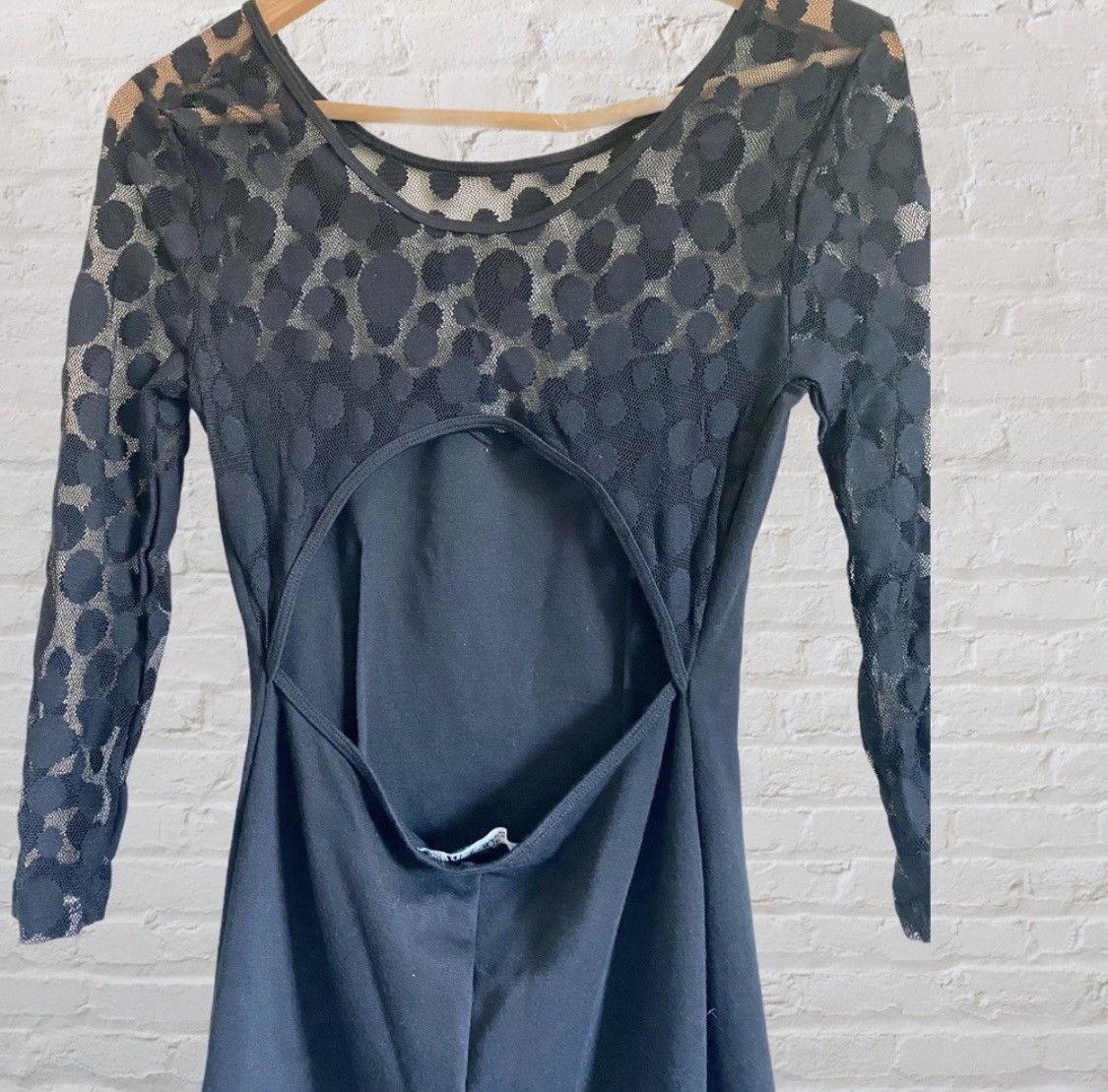 Forever 21 FOREVER 21 SHEER POLK A DOT CUTOUT COCKTAIL DRESS Size S / US 4 / IT 40 - 7 Thumbnail