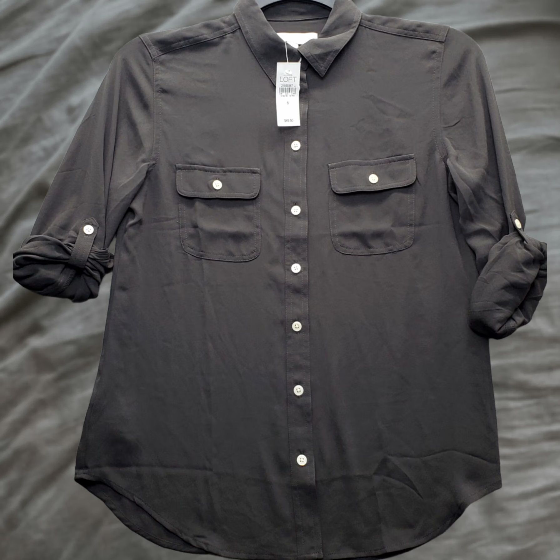 Loft LOFT Shirt Womens S Gray Flap Pocket Roll Tab Sleeve Collared Button Up Size S / US 4 / IT 40 - 1 Thumbnail