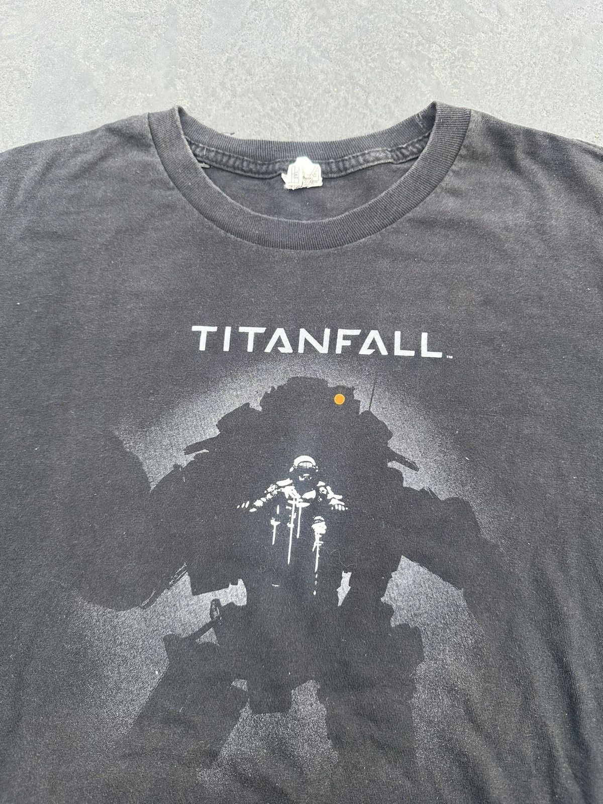 The Game Sunfaded Y2K Titanfall Video Game Promo Tee Size US XXL / EU 58 / 5 - 3 Thumbnail