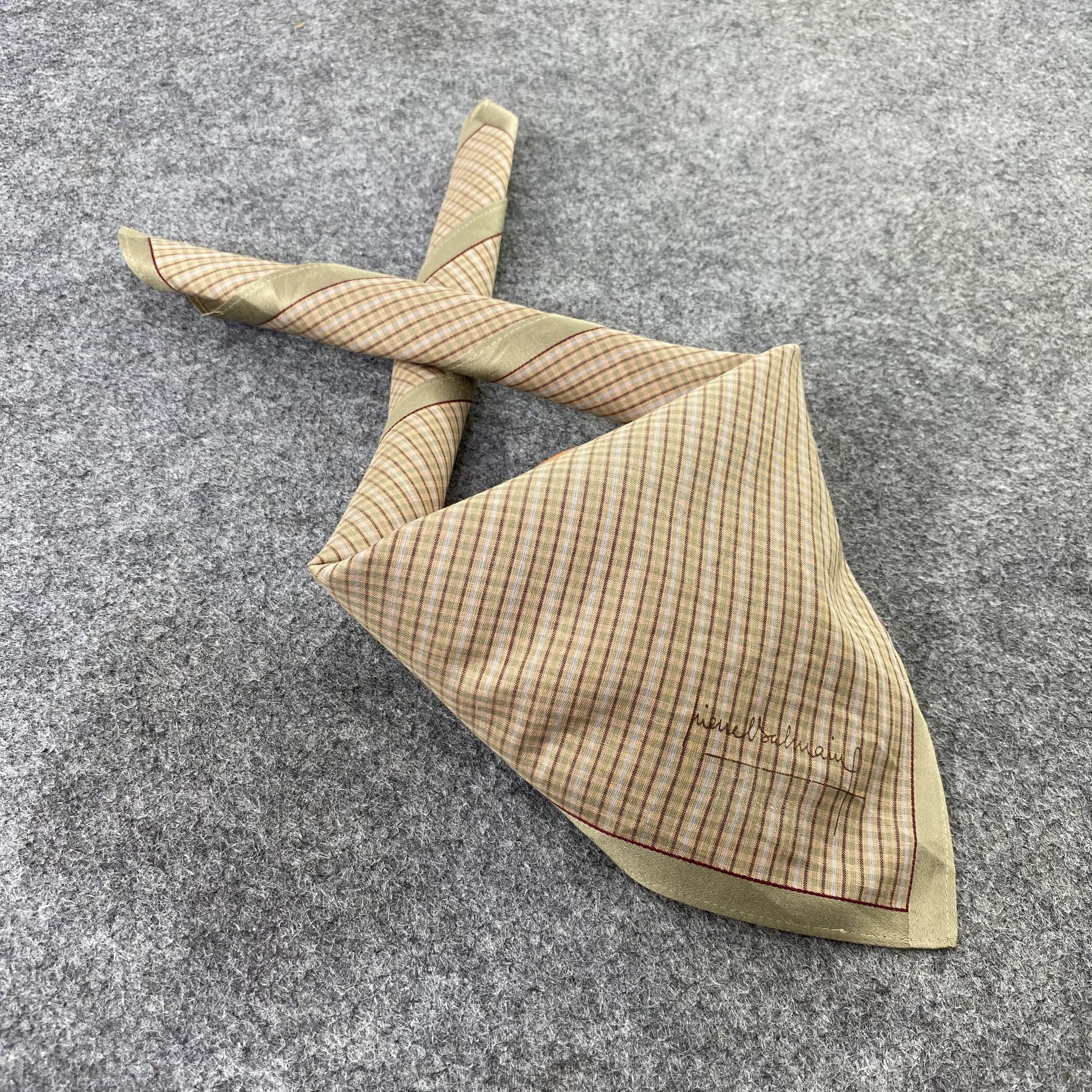 Pierre Balmain Pierre Balmain Handkerchief / Bandana / Neckerchief-B633 Size ONE SIZE - 1 Thumbnail
