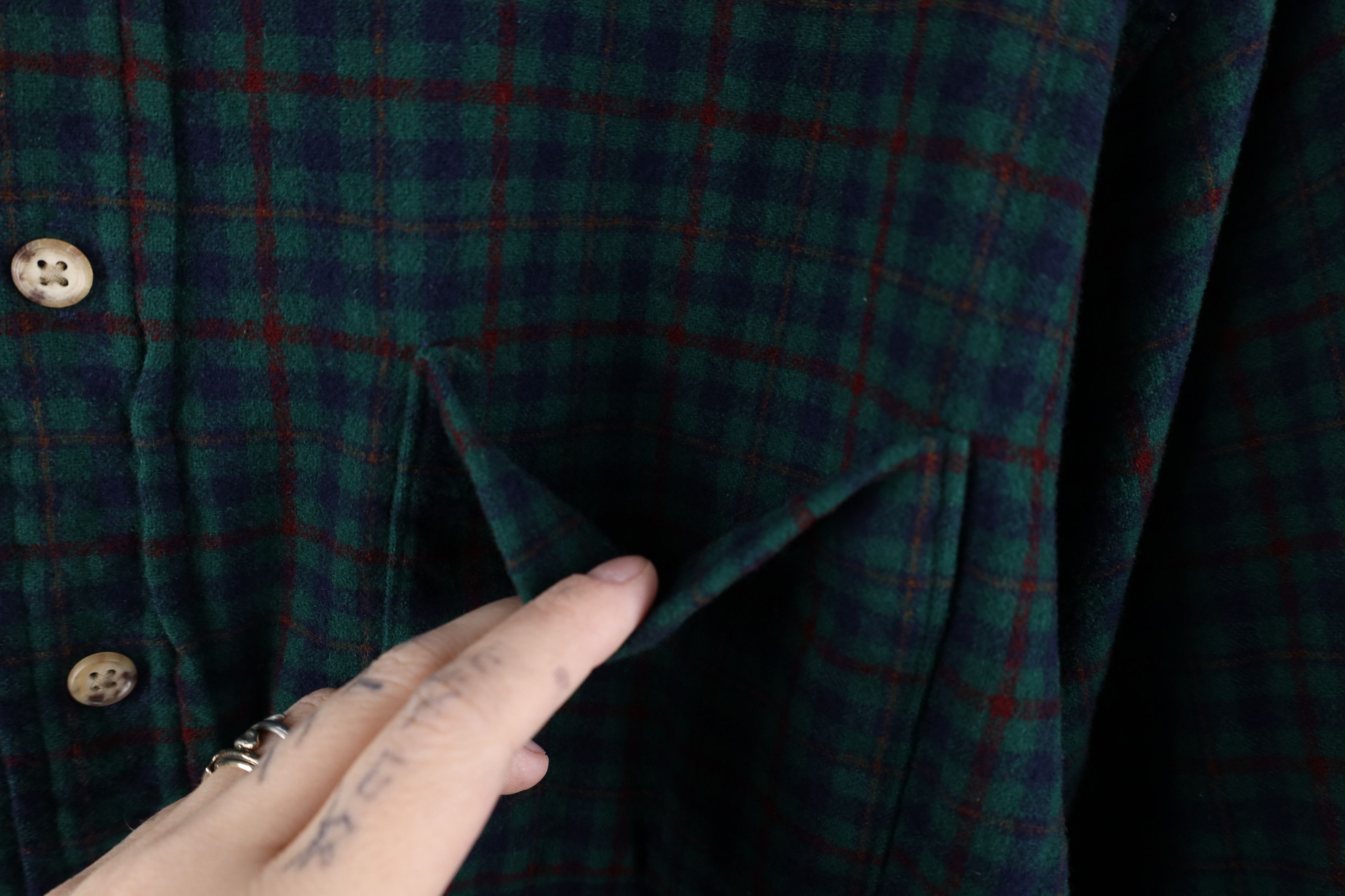 Pendleton Vintage 90s Pendleton Virgin Collared Button Shirt Plaid USA Size US L / EU 52-54 / 3 - 7 Thumbnail
