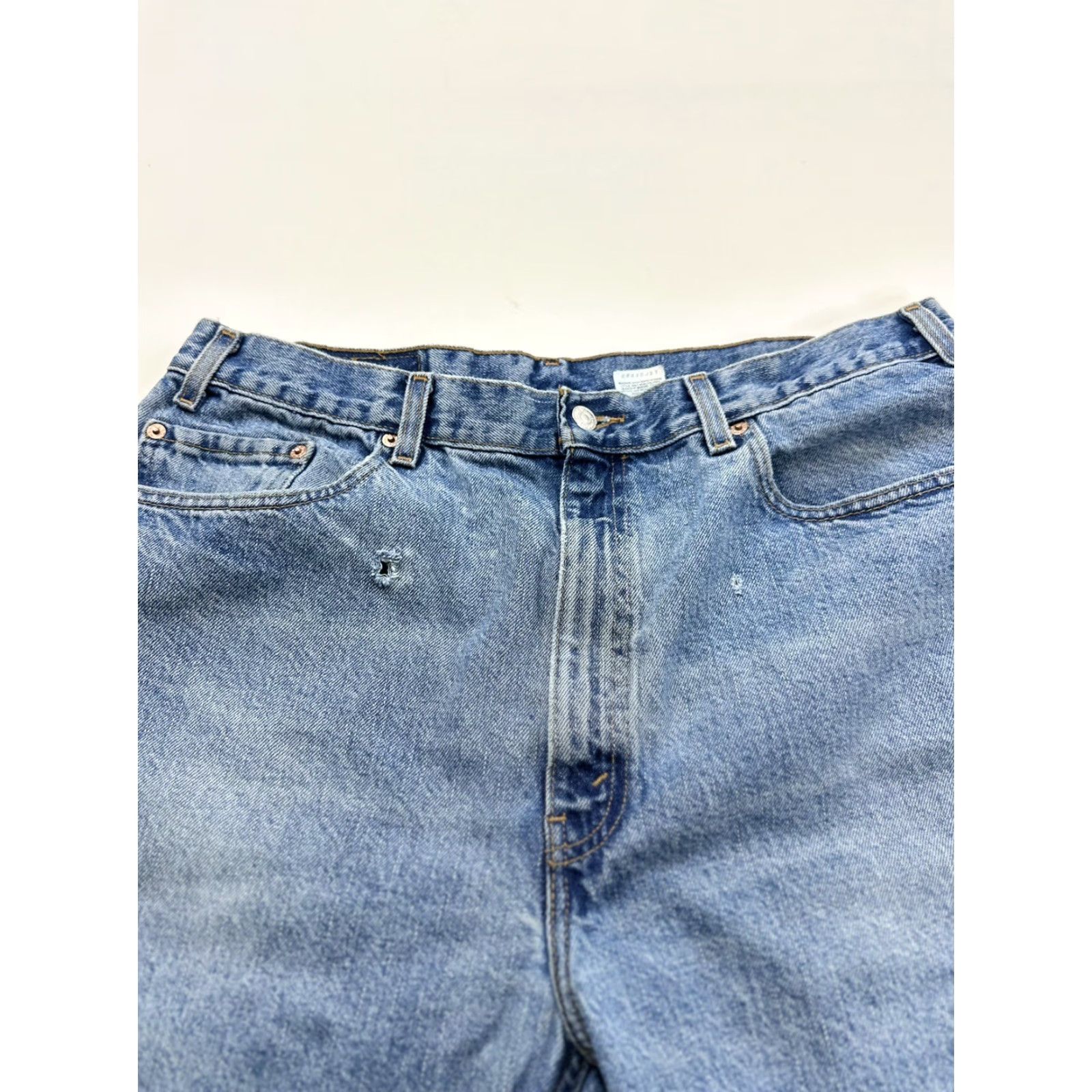Levi's VINTAGE Levis 505 Jeans Mens 36 x 30 Blue Distressed Straight 38 x 30 Tagged 30 Inseam 36 Waist Mens Size US 36 / EU 52 - 5 Thumbnail