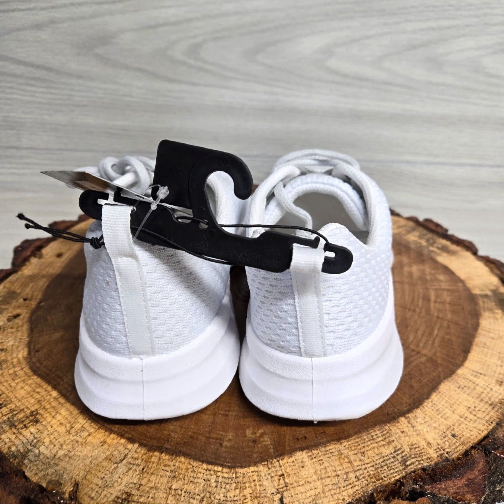 Athletic Works Athletic Works White Lifestyle Jogger Sneakers Shoes Adult Women 9.5 White Sneakers Lifestyle Jogger Women 9.5 Athletic Works Shoes Size 32" / US 10 / IT 46 - 4 Thumbnail