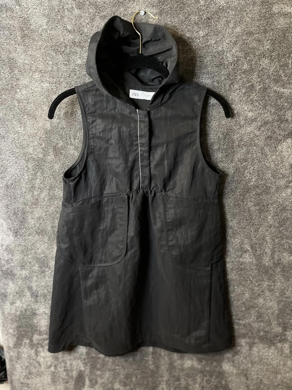 Zara ZARA Girls Hooded Sleeveless Tunic Dress 9-10 Black Waxed Size ONE SIZE - 1 Thumbnail