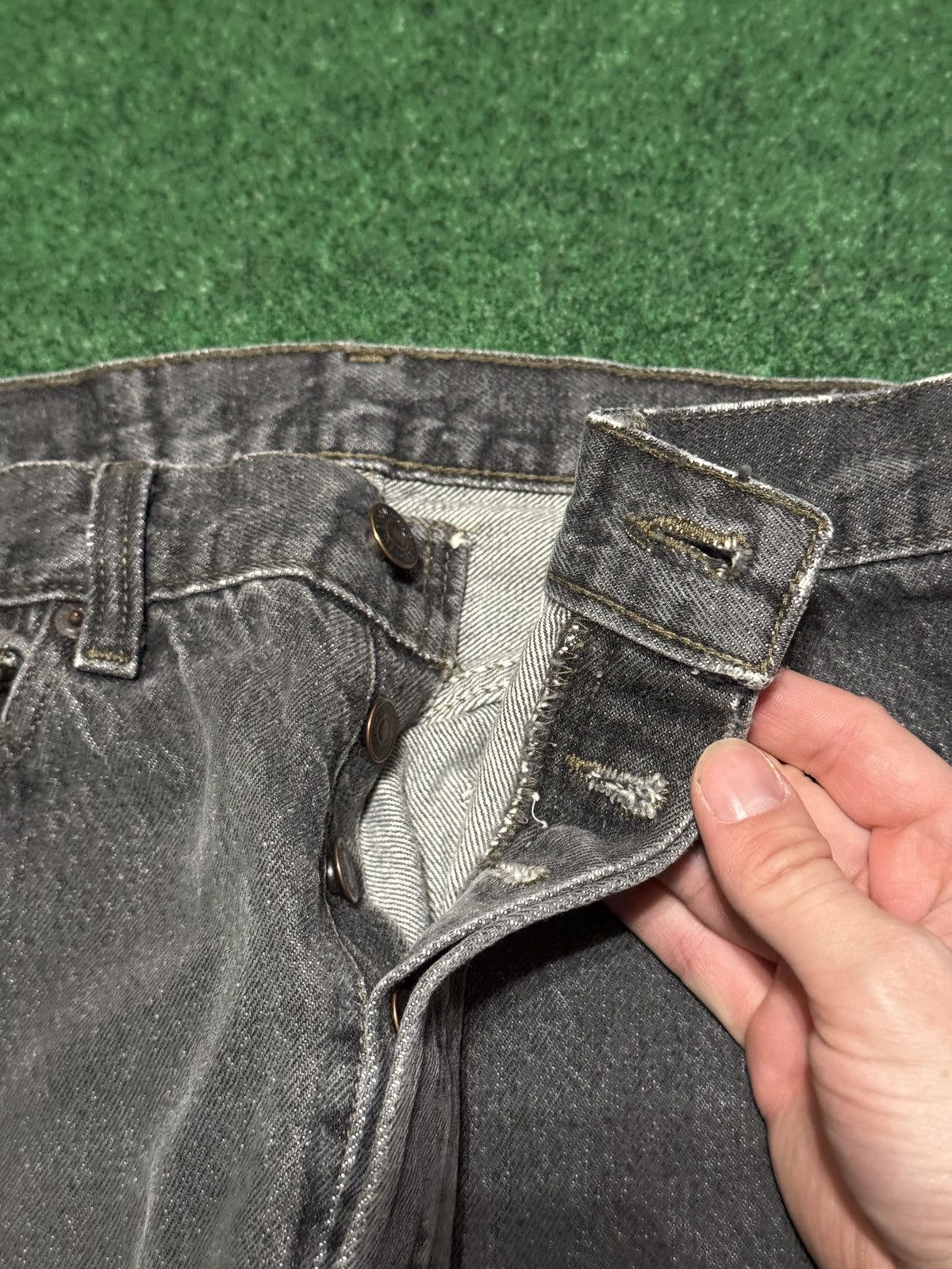 Levi's Vintage Clothing Vintage Levi’s 501 Button Fly Dark 90s 28x30 Black Jeans Size US 28 / EU 44 - 5 Thumbnail