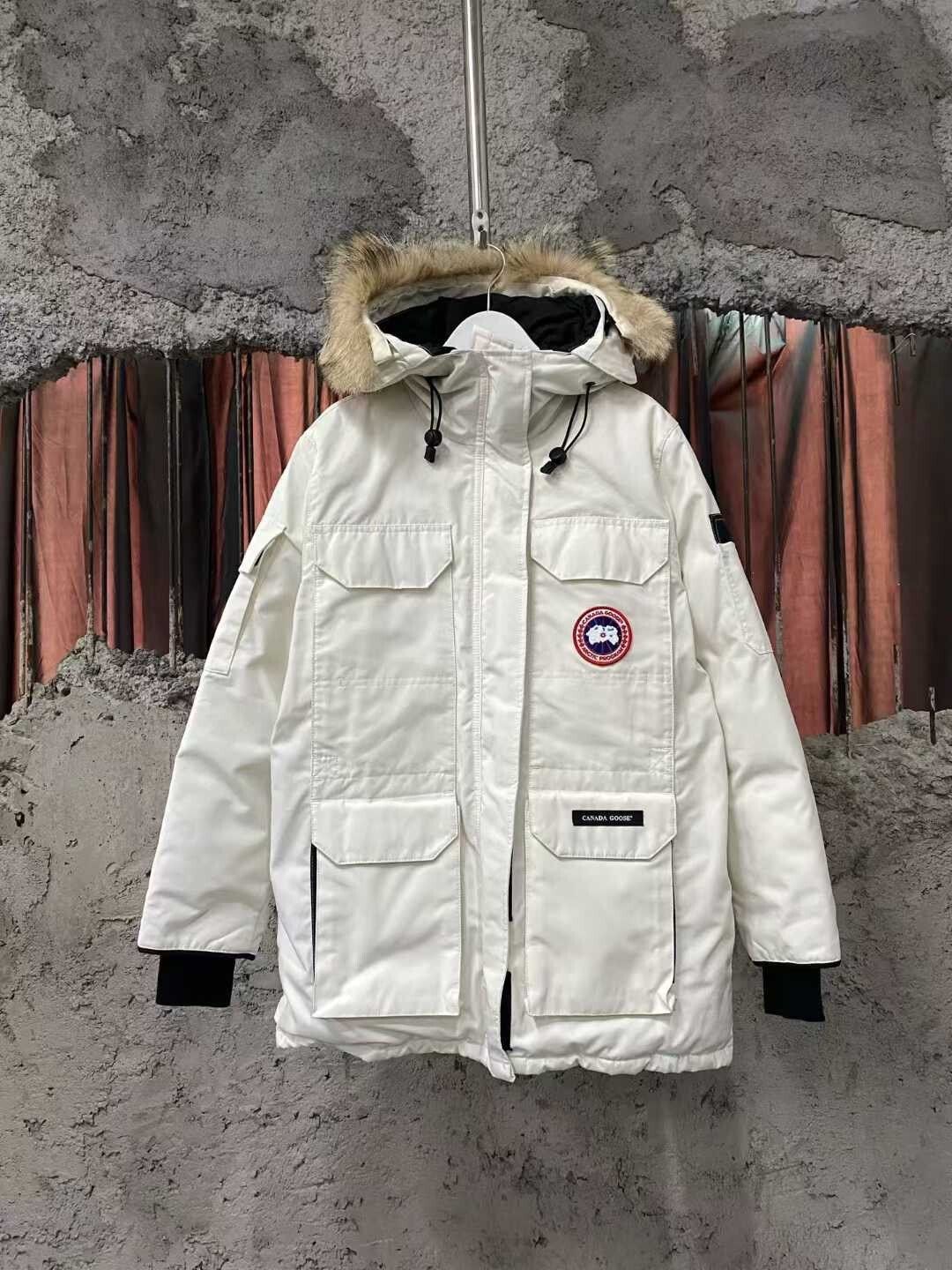 Canada Goose white canada goose expedition down jacket Size US L / EU 52-54 / 3 - 1 Thumbnail