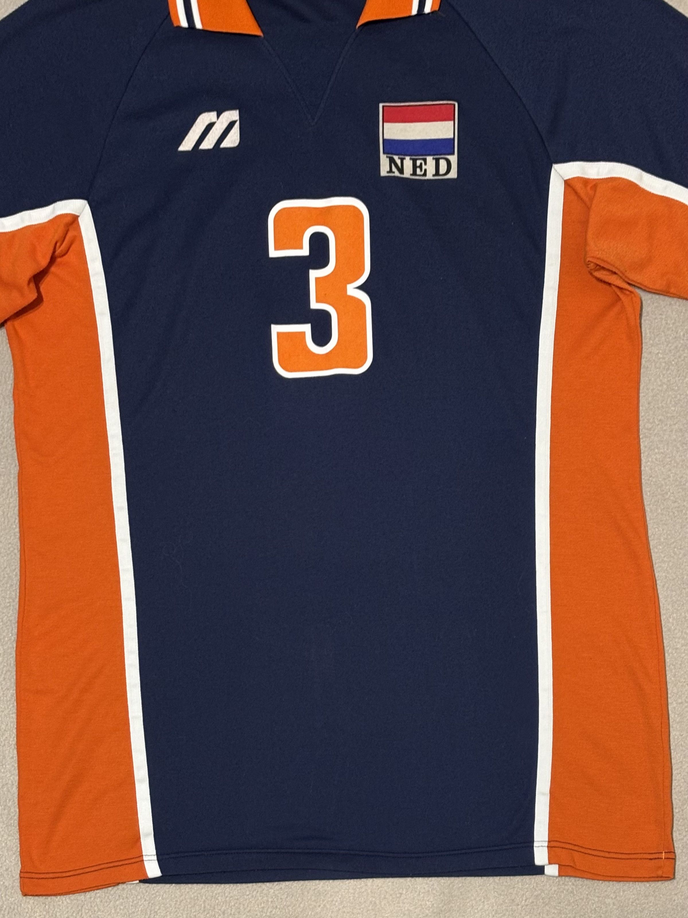 Mizuno Netherlands #3 Mizuno vintage volleyball jersey size L Size US L / EU 52-54 / 3 - 6 Thumbnail