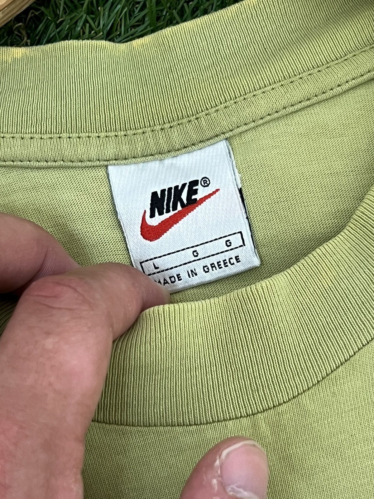 Vintage Vintage 90s Nike Basketball Big Logo T Shirt Size US L / EU 52-54 / 3 - 11 Thumbnail