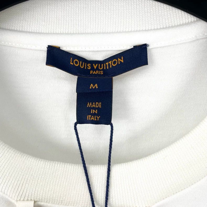 Louis Vuitton Louis Vuitton Earth embroidered monogram logo short sleeves Size M / US 6-8 / IT 42-44 - 7 Thumbnail