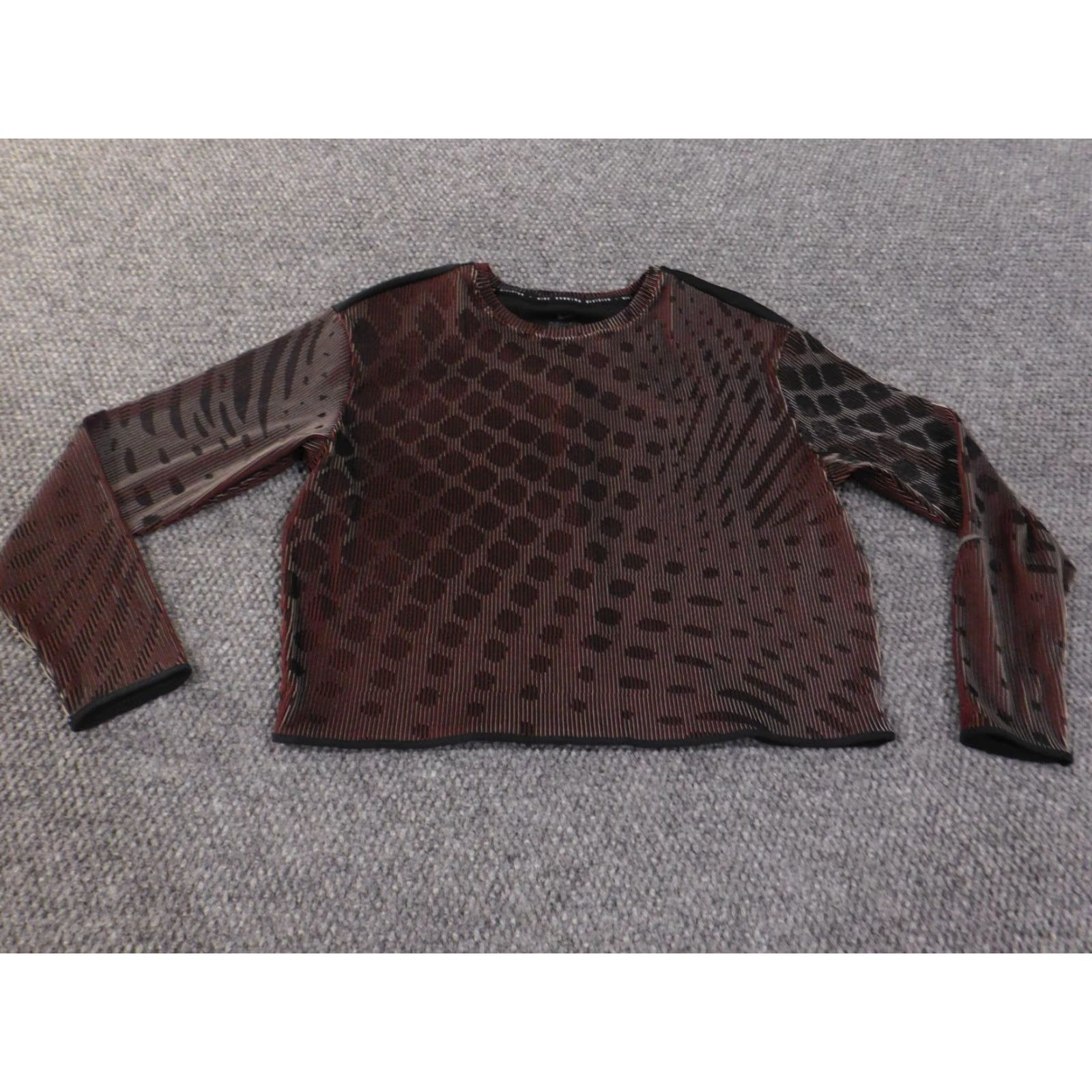 Nike Nike Womens Sweatshirt Pullover XS Red Geometric Zip Mock Neck Long Sleeve Running Division Casual Nike Sportswear Womens Fit Regular Logo Stitch Size XS / US 0-2 / IT 36-38 - 4 Thumbnail