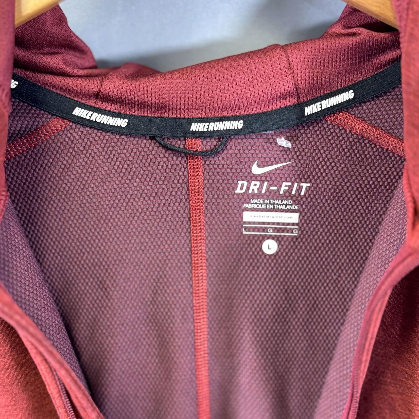 Nike Nike Dri-FIT Running Jacket Women’s Large Red Full Zip Hooded Lightweight 598241-608 Size L / US 10 / IT 46 - 3 Thumbnail