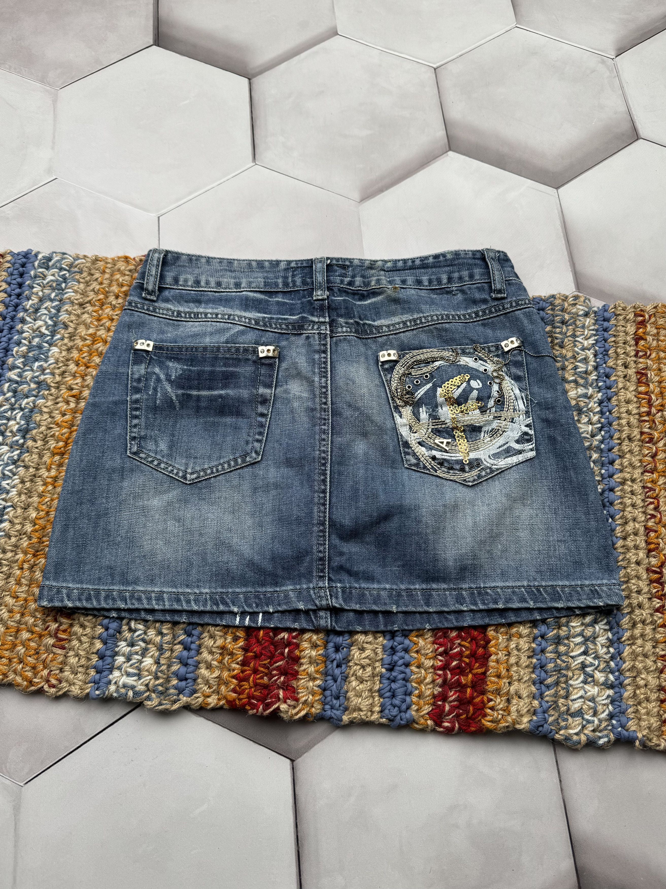 Japanese Brand Vintage Printed Mini Skirt (E4) Size 26" / US 2 / IT 38 - 4 Thumbnail