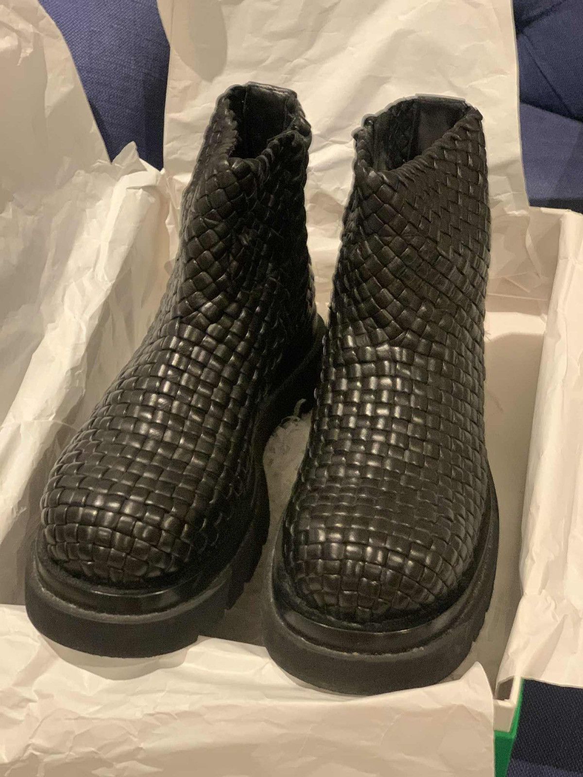 Bottega Veneta $5k Bottega Veneta Lug Ankle Boot Size US 11 / EU 44 - 2 Thumbnail