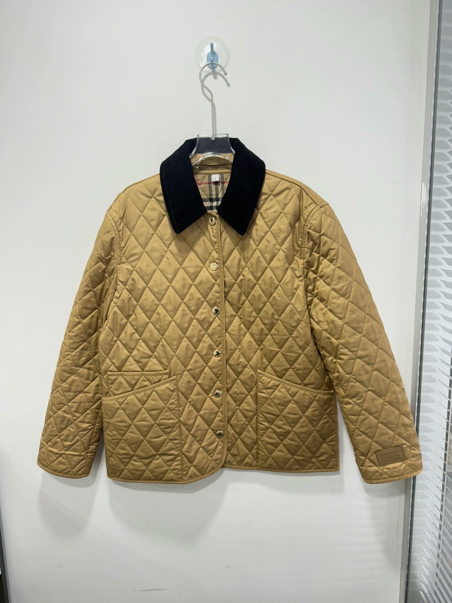 Burberry Burberry Quilted Gold-Button Puffer Coat M Size US M / EU 48-50 / 2 - 1 Thumbnail