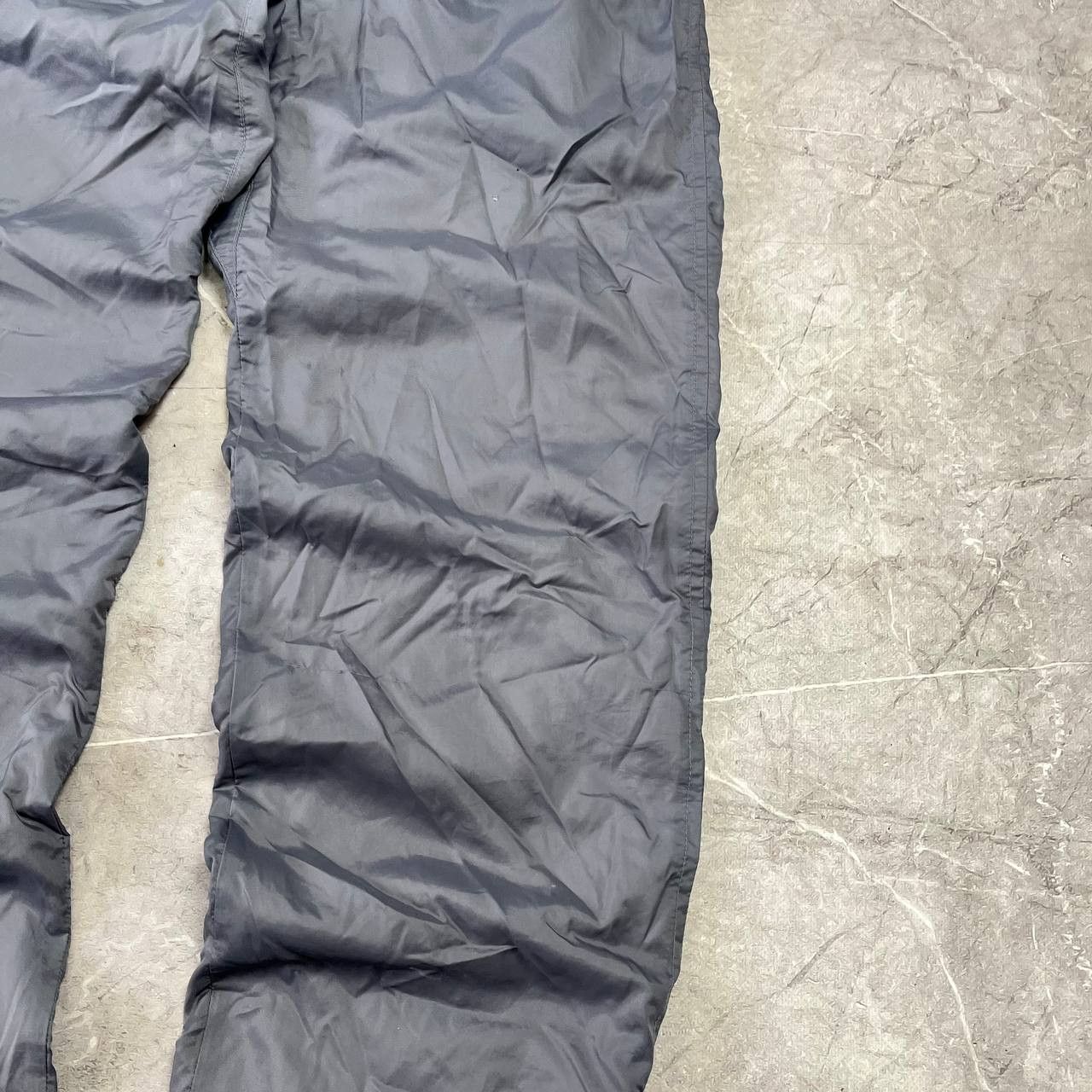 Nike Vintage 90's/Y2K Navy Track Pants Nylon Drill,Size S Size US 33 - 17 Thumbnail