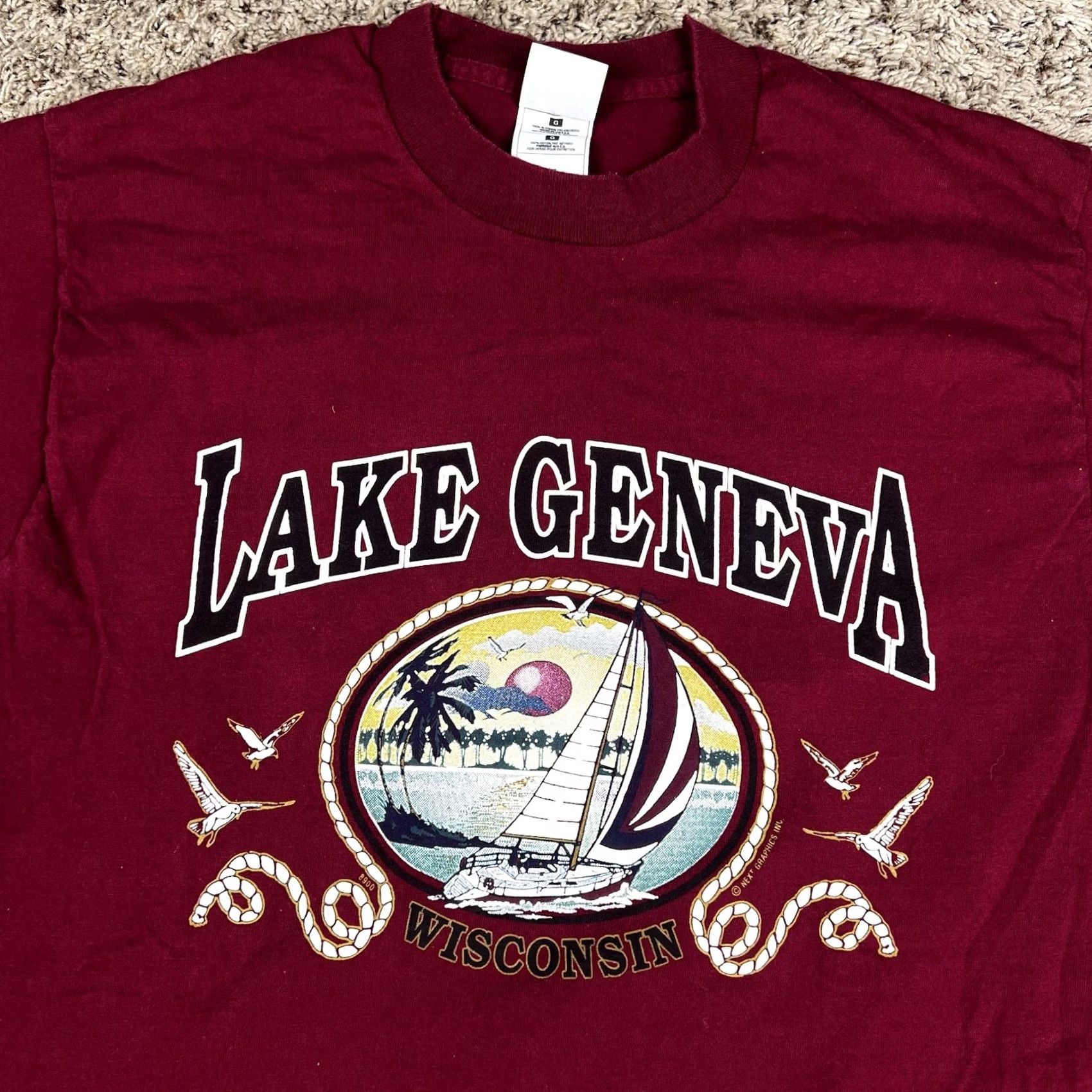 Fruit Of The Loom VINTAGE Lake Geneva Wisconsin Graphic Single Stitch T-Shirt Large Made USA Nike Shirt? Size US L / EU 52-54 / 3 - 5 Thumbnail