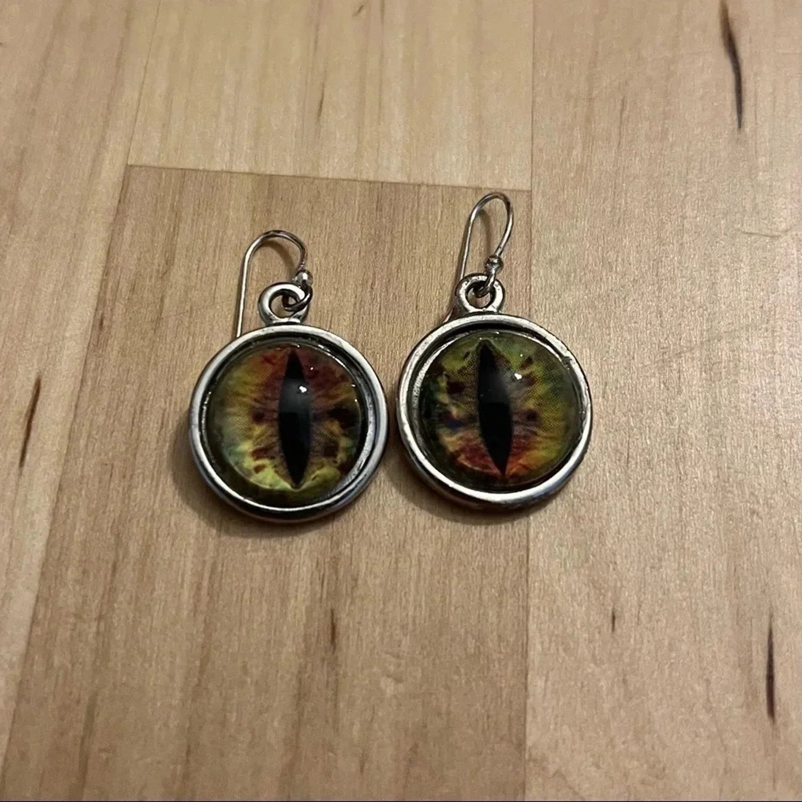 Other Dragon Eye Earrings Fantasy Nerd LOTR Dangle Cosplay Size ONE SIZE - 1 Thumbnail