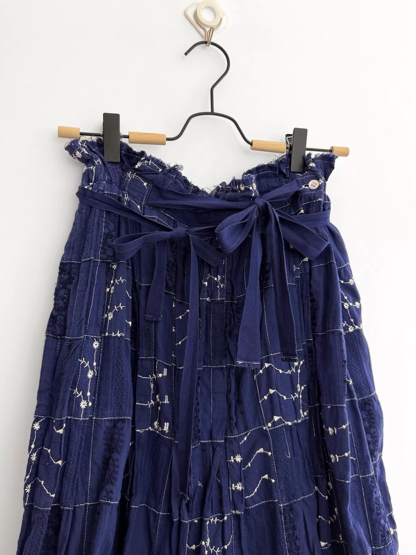 Comme des Garcons CDG Blue Dyed Embroidered Patchwork Skirt S Size 26" / US 2 / IT 38 - 2 Thumbnail