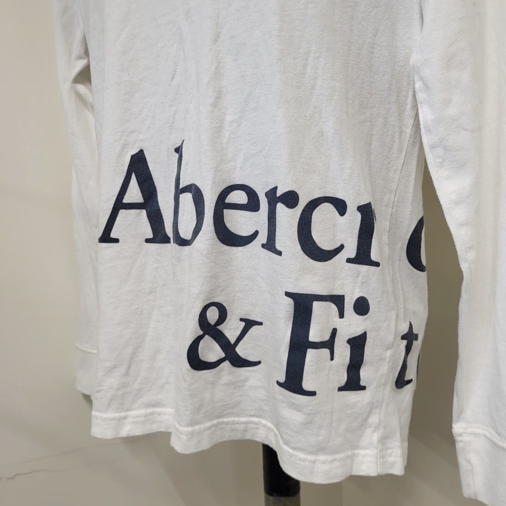 Abercrombie & Fitch VINTAGE Abercrombie & Fitch Shirt Unisex Adults Small Regular T-Shirt Long Sleeve Blue White Preppy Logo Size US S / EU 44-46 / 1 - 2 Thumbnail