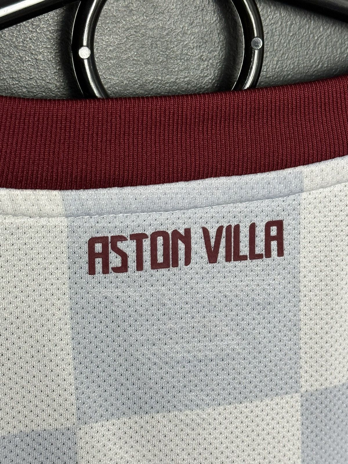 Nike Aston Villa 11/12 Away Football Jersey Size US L / EU 52-54 / 3 - 4 Thumbnail
