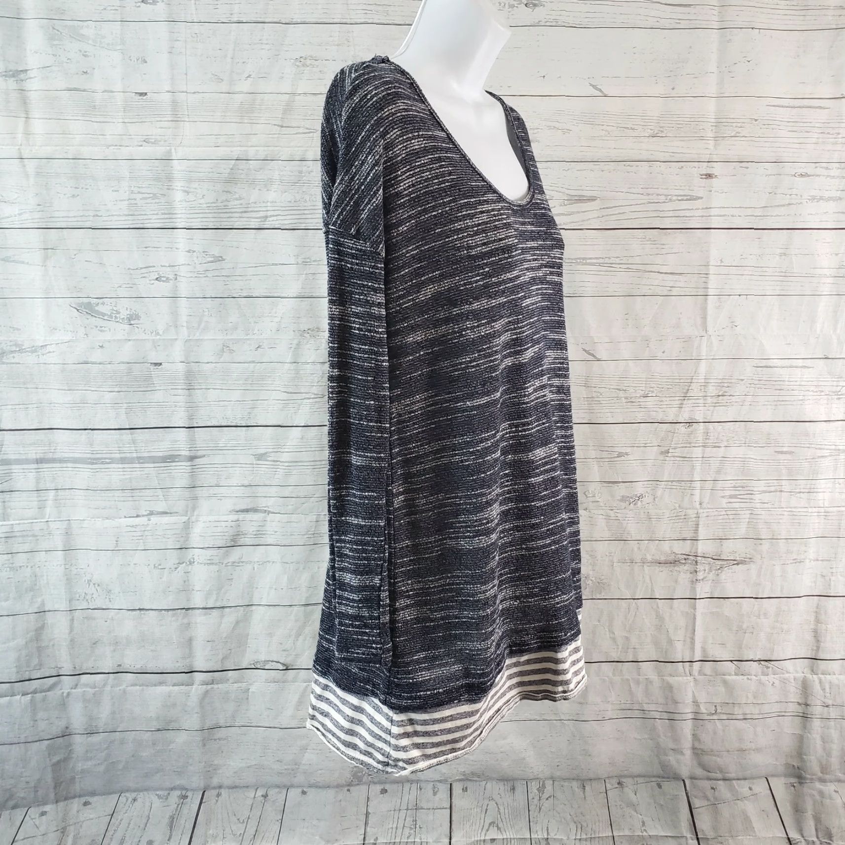 Vintage UMGEE Womens Knit Top Sz M Blue Long Sleeve Cotton Blend Scoop Neck Blouse Mens Womens Girls Boys Size M / US 6-8 / IT 42-44 - 3 Thumbnail