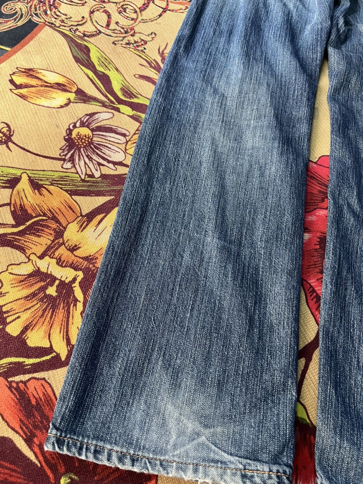 Edwin × Japanese Brand × Vintage EDWIN EXCLUSIVE VINTAGE BUFFALO HEAD DISTRESS JEANS Size US 29 - 11 Thumbnail
