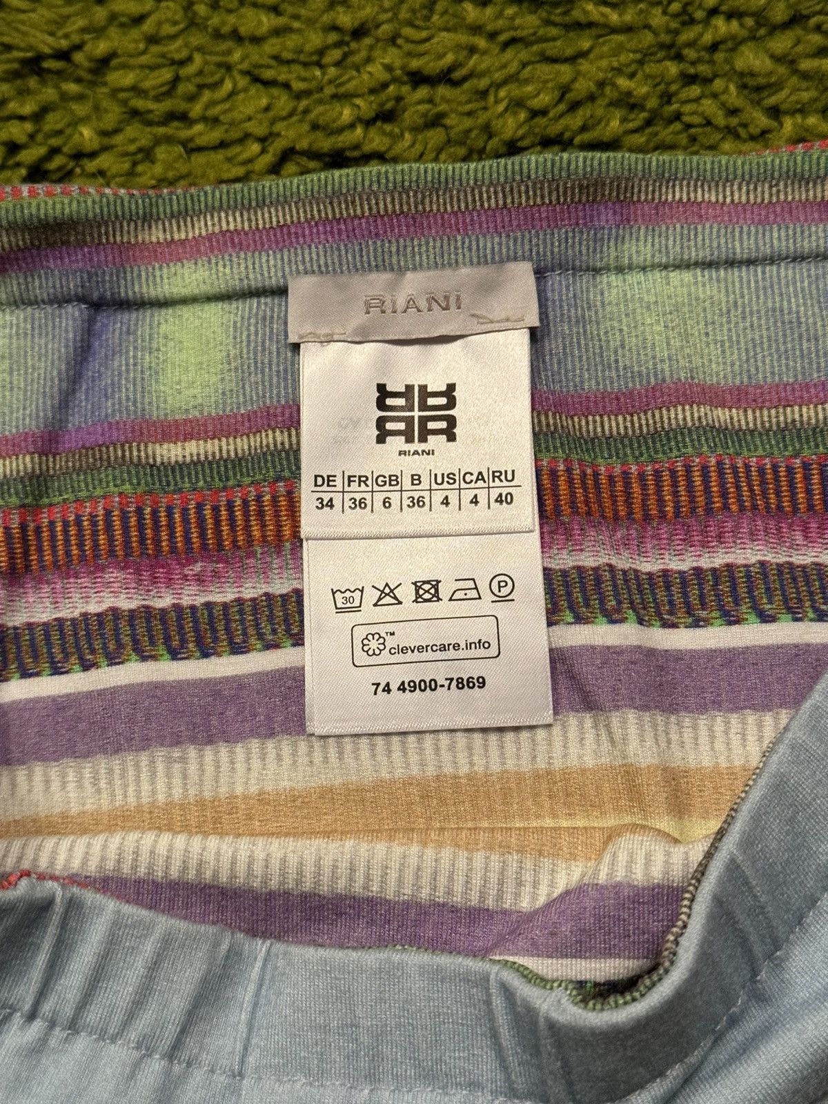 Designer Riani avant garde graphic coloured skirt Size 27" / US 4 / IT 40 - 3 Thumbnail