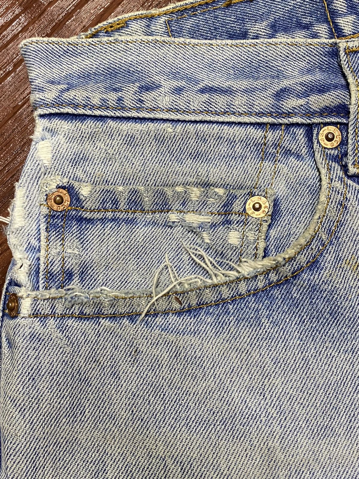 Levi's Vintage Clothing Vintage Levis550 90’s Faded Ripped Short Jeans Size US 34 / EU 50 - 11 Thumbnail