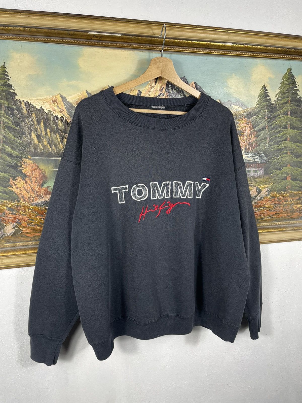 Tommy Hilfiger × Vintage TOMMY HILFIGER 90S VINTAGE CENTER LOGO OVERSIZE SWEATSHIRT Size US L / EU 52-54 / 3 - 2 Thumbnail