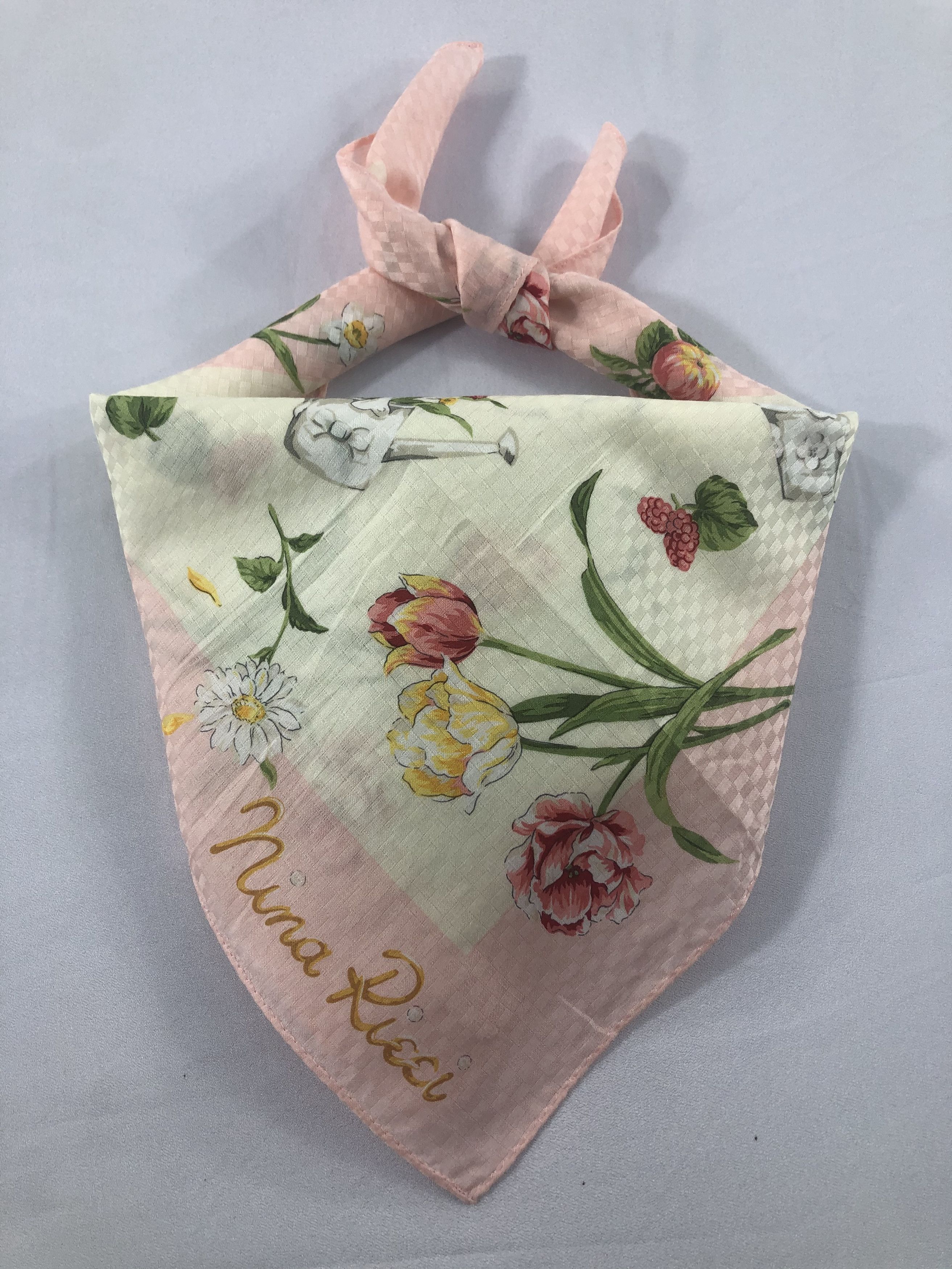 Nina Ricci × Other × Vintage Nina Ricci Handkerchief / Bandana / Neckerchief Size ONE SIZE - 1 Thumbnail