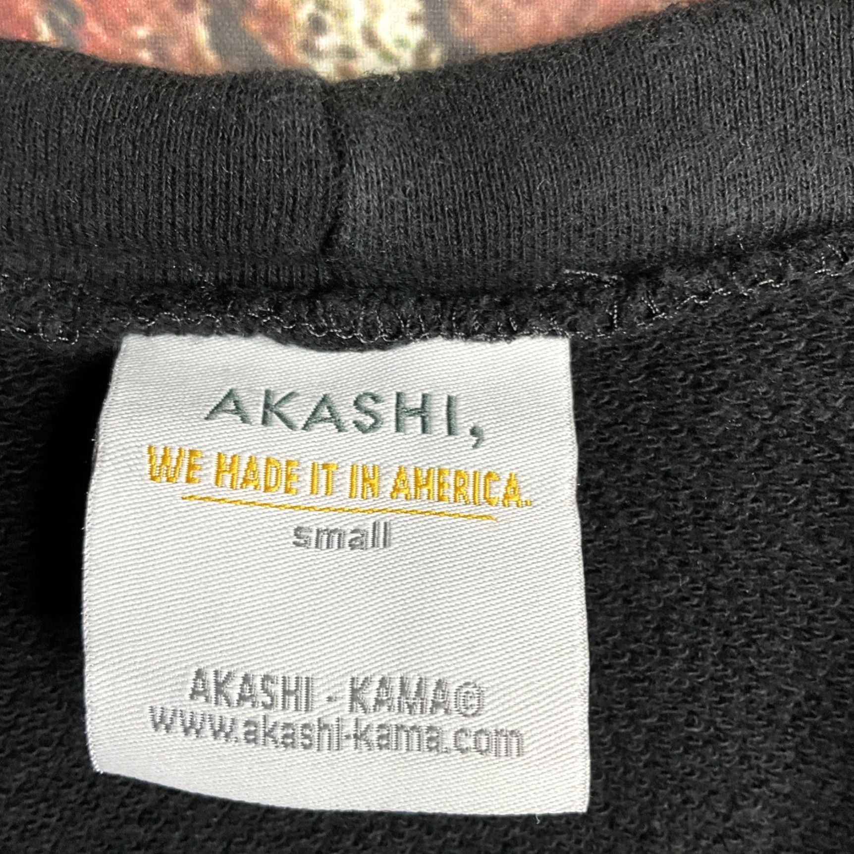 Vintage VINTAGE Akashi Kama Jacket Mens Small Akashi Kama Jacket Mens Small Black Cardigan Coat Casual High Collar Black Mens Regular S Size US S / EU 44-46 / 1 - 3 Thumbnail