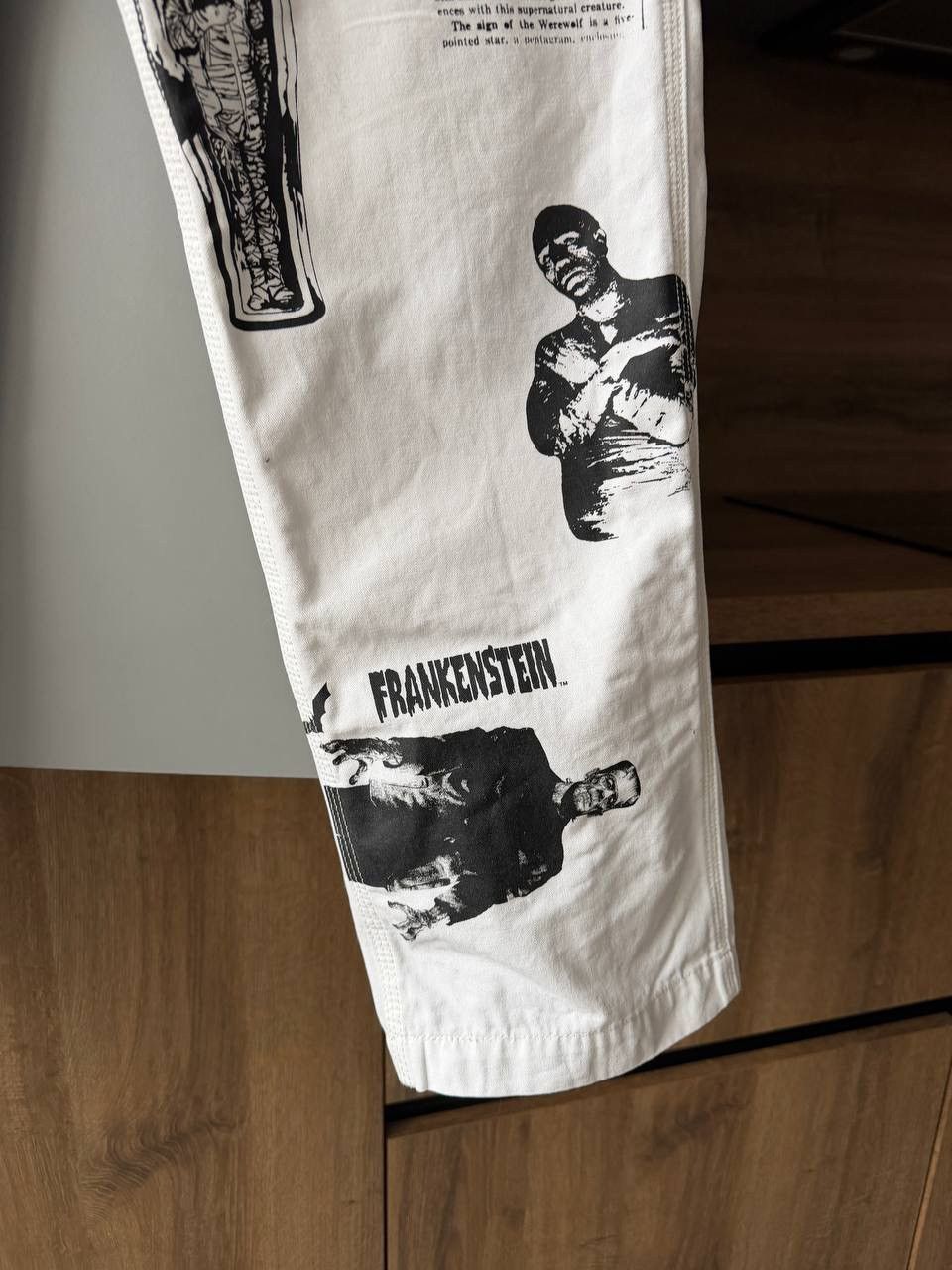 Levi's 2003 Levi’s x Universal Monsters Horror Jeans Size 30 Size US 30 / EU 46 - 4 Thumbnail