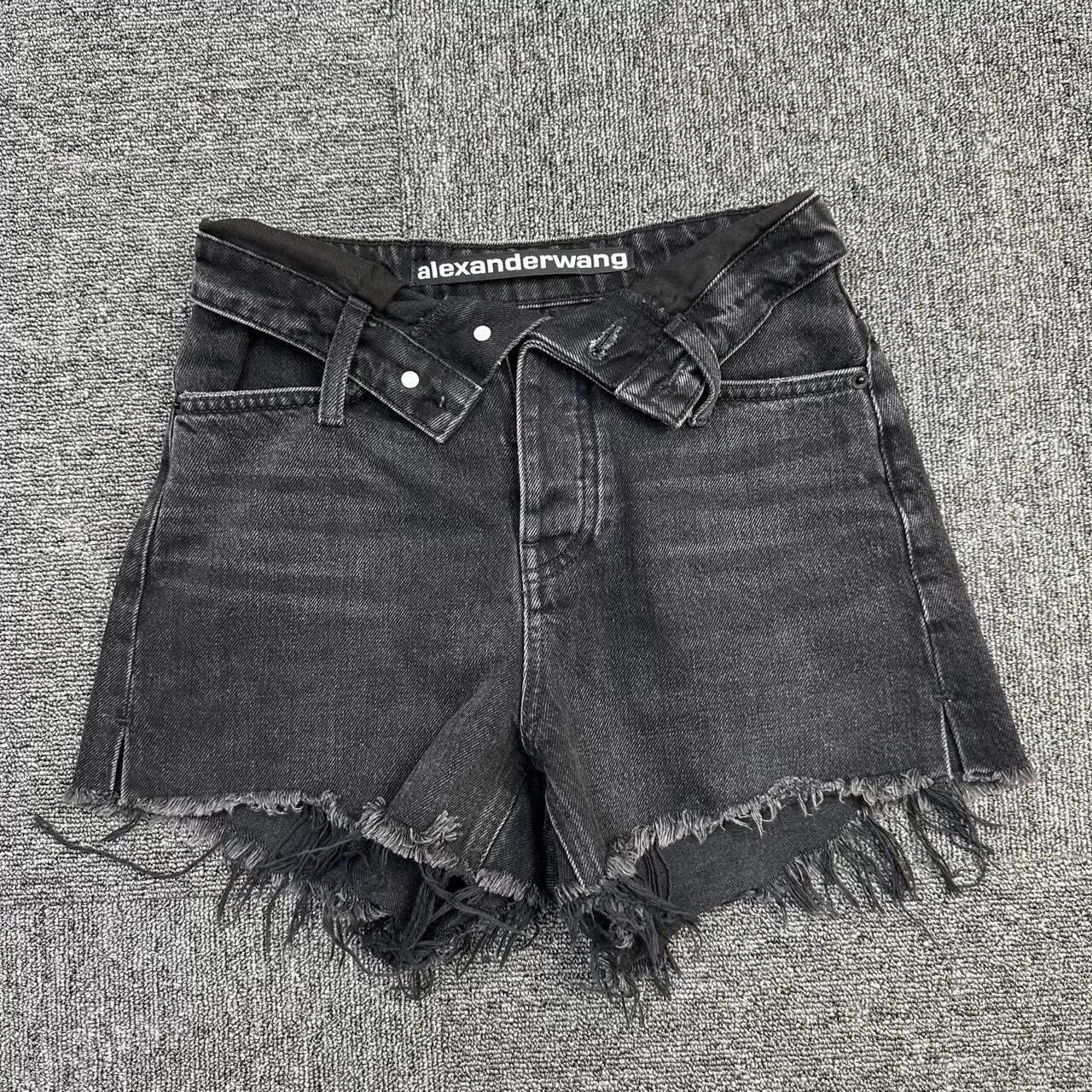 Alexander Wang Alexander Wang Black Cuffed Denim Shorts Size 24" / US 00 / IT 34 - 1 Thumbnail