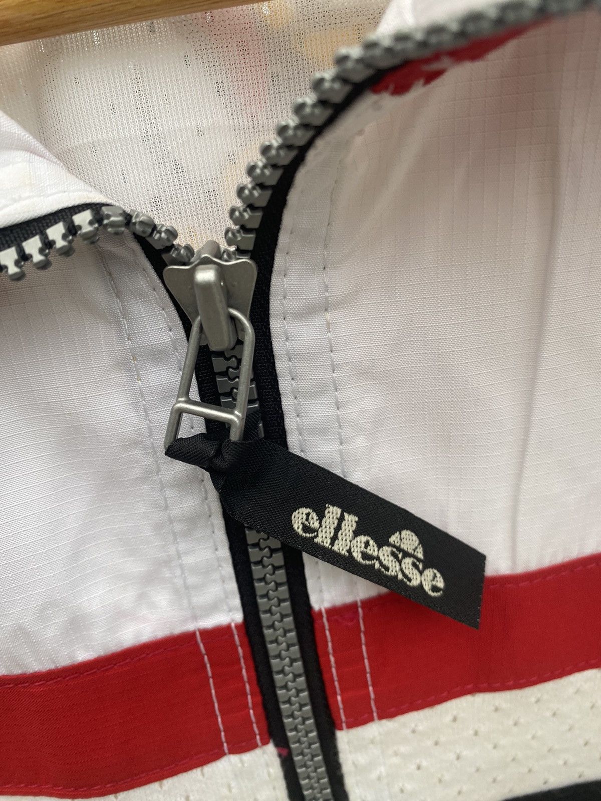 Ellesse AW Vintage Ellesse Zip Up Jacket Size US L / EU 52-54 / 3 - 6 Thumbnail