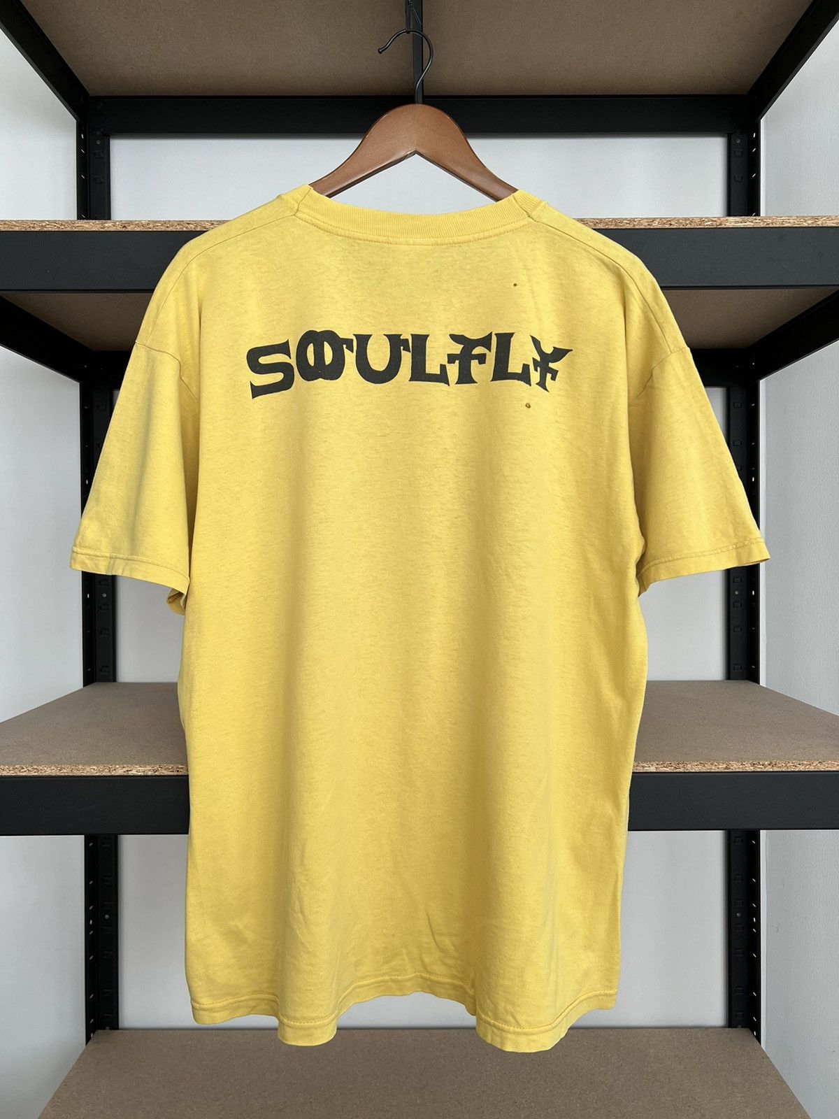 Band Tees Vintage 2000 Soulfly Lion of Judah Metal Band Yellow T-shirt Size US L / EU 52-54 / 3 - 2 Thumbnail