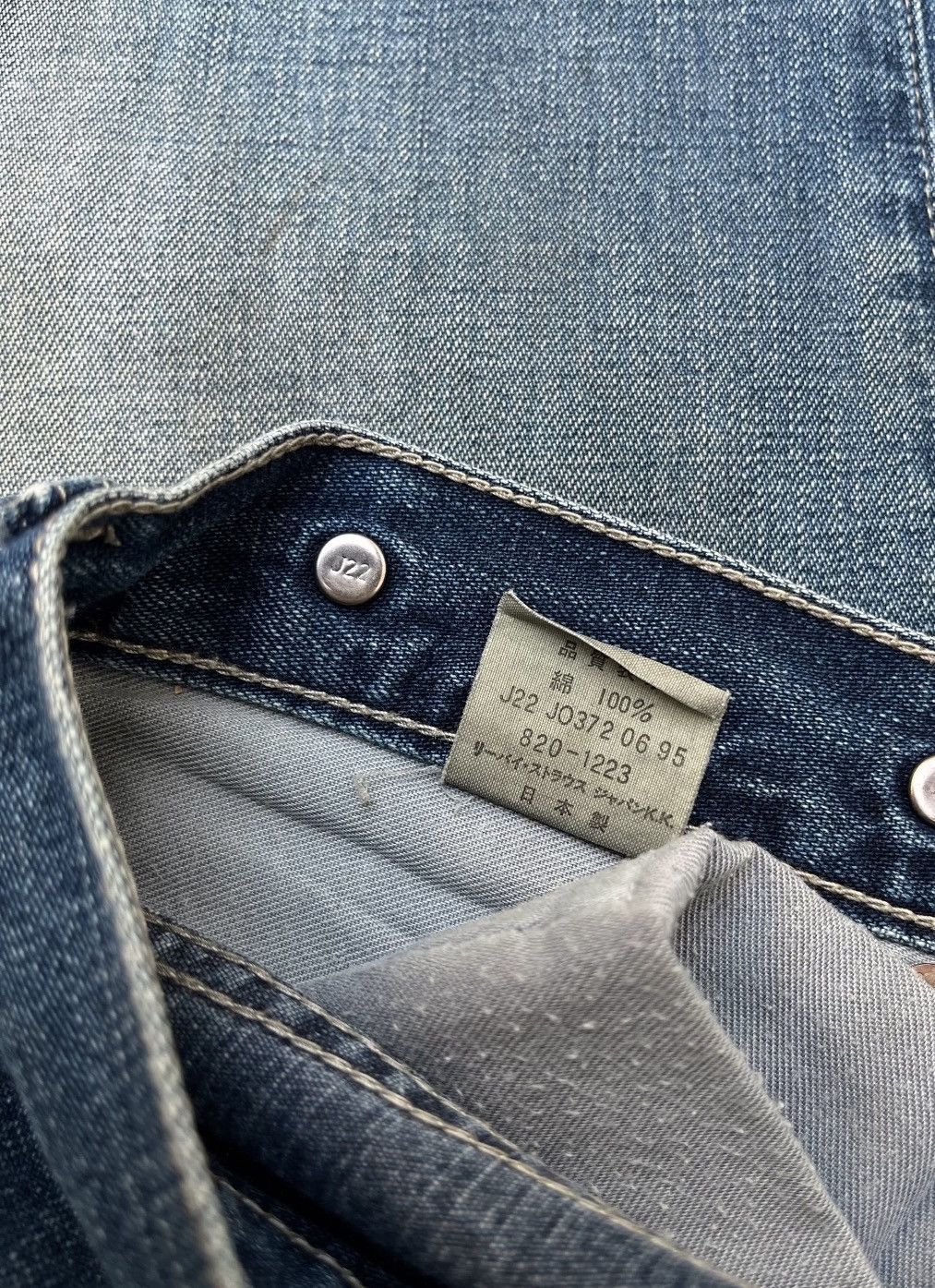 Levi's Vintage Clothing Levi’s 820 bucke back faded jeans Size US 32 / EU 48 - 9 Thumbnail