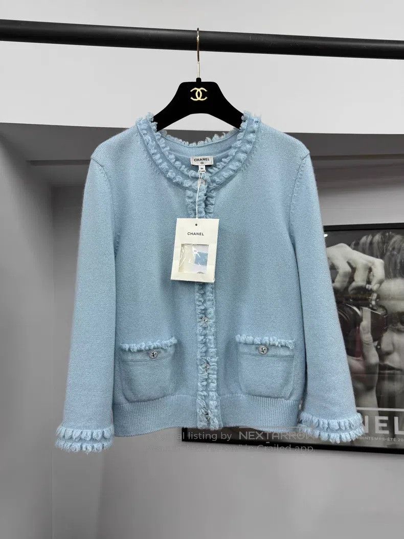 Chanel Chanel 25S blue cashmere knitted cardigan coat Size XS / US 0-2 / IT 36-38 - 1 Thumbnail