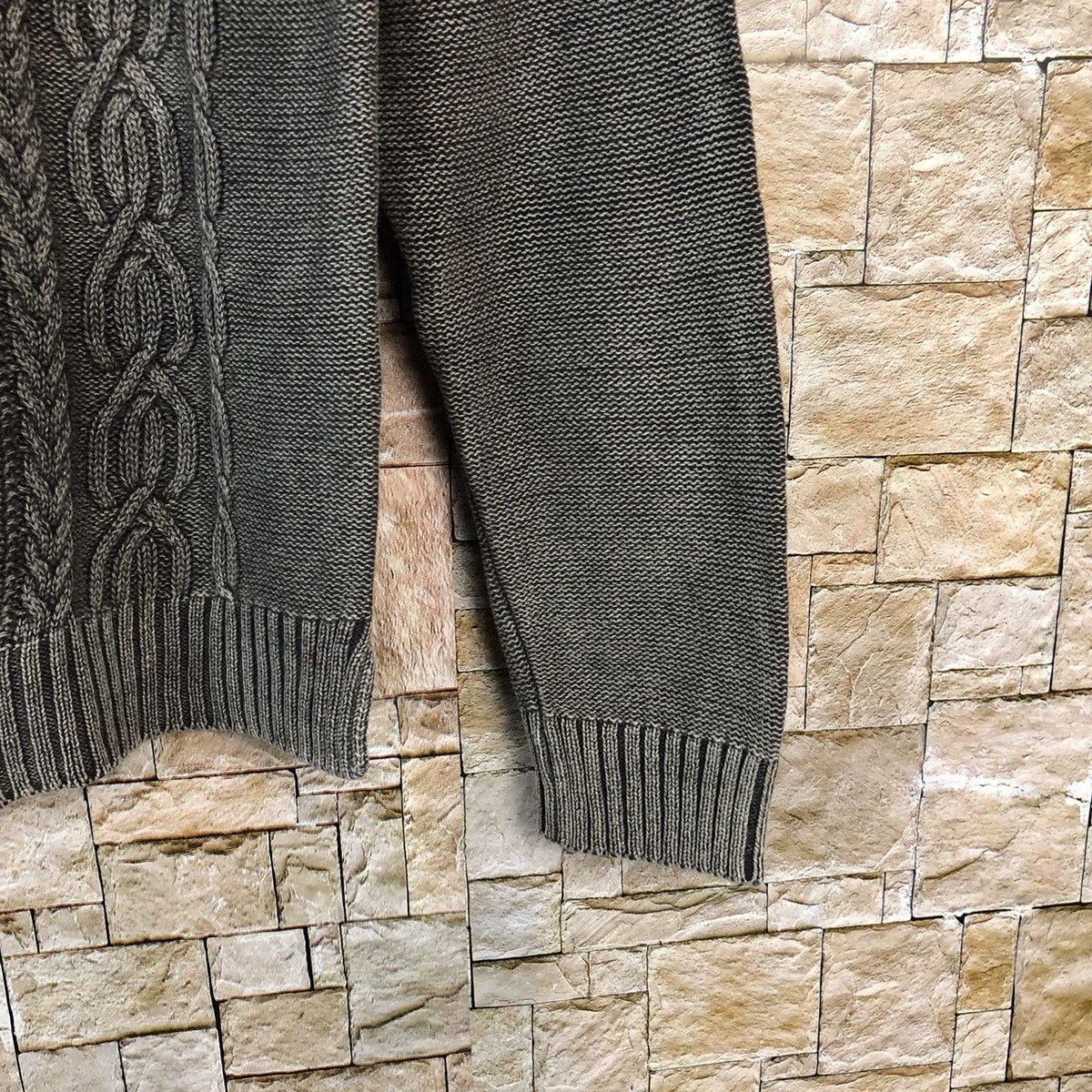 GU × Homespun Knitwear × Japanese Brand GU Grey faded cable Knitwear #A1110 Size US S / EU 44-46 / 1 - 8 Thumbnail