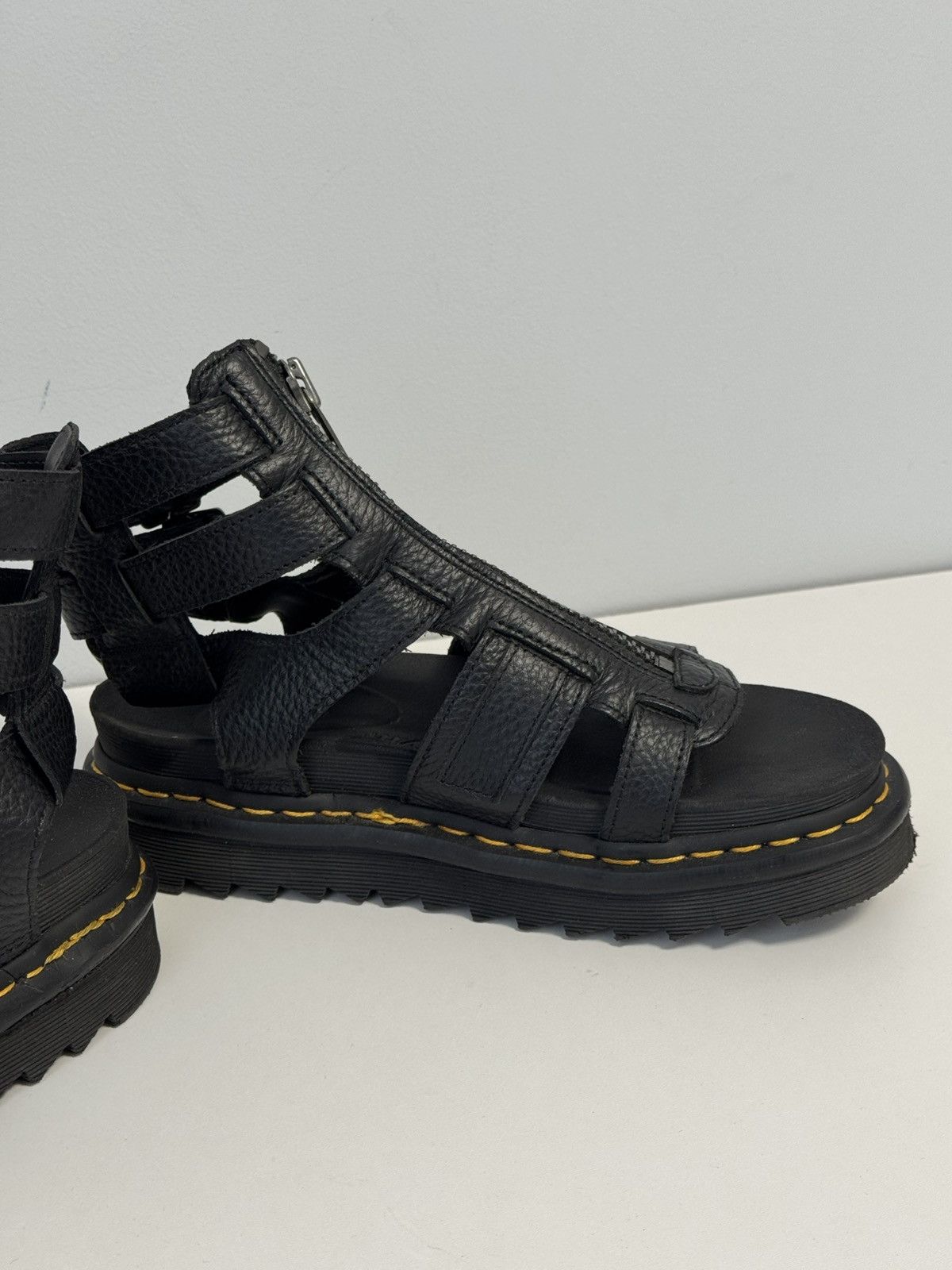 Dr. Martens Dr. MARTENS OLSON SANDALS LADIES SIZE UK6 EU39 CONDITION Size US 8.5 / IT 38.5 - 10 Thumbnail