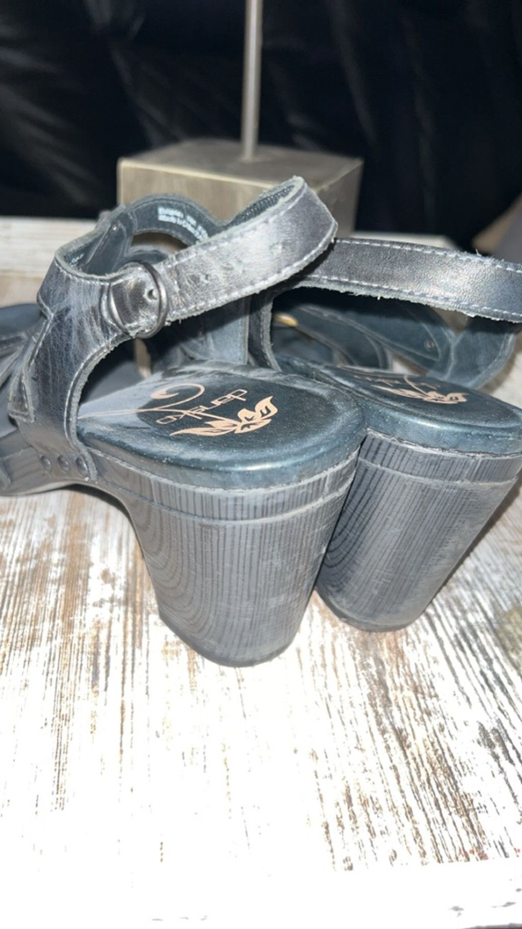 Dansko Women's Dansko Black Leather Wedge Sandals Size 8.5 Size US 8.5 / IT 38.5 - 3 Thumbnail