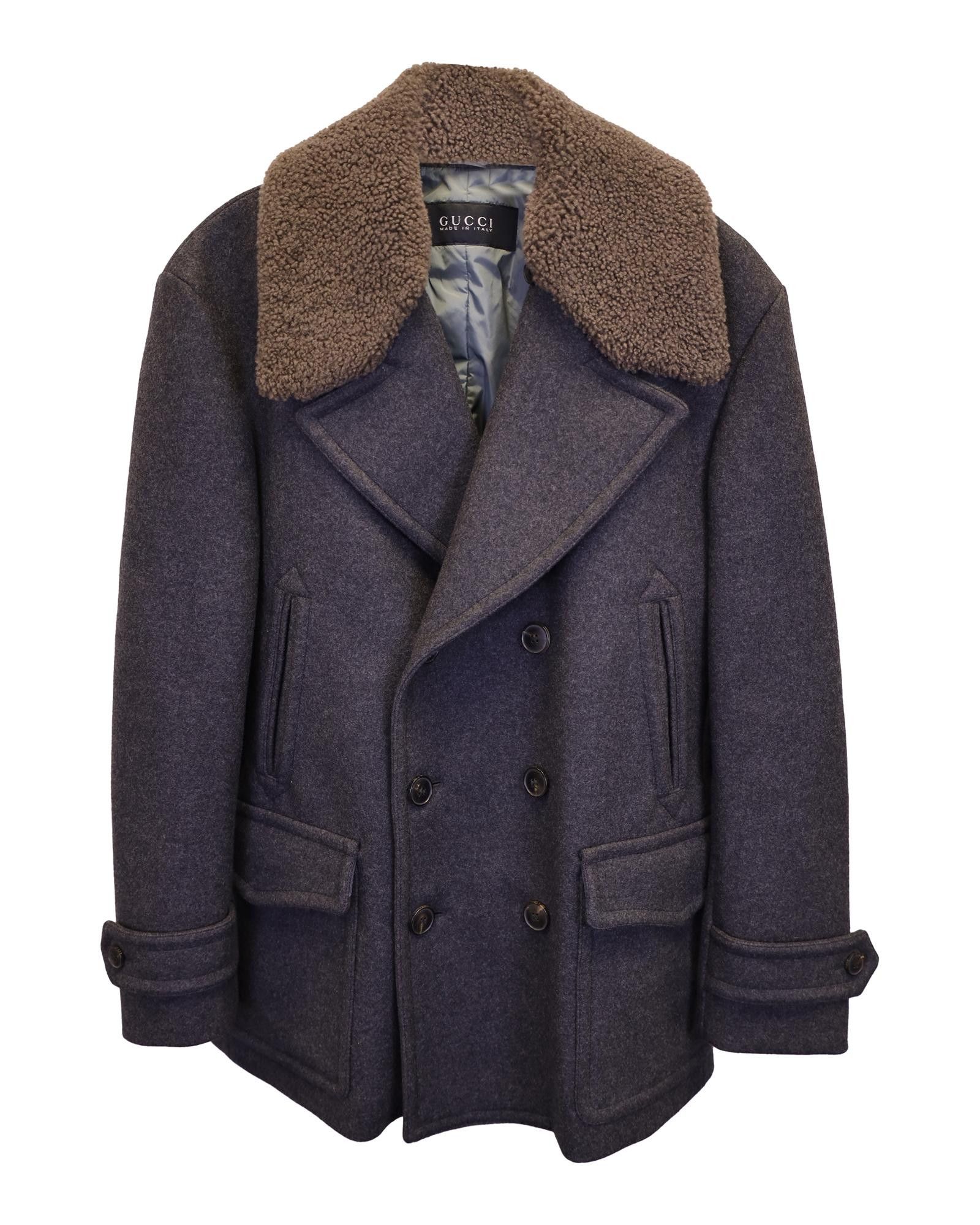 image of Gucci Luxurious Double-Breasted Coat With Shearling Collar In Grey Wool, Men's (Size Small)