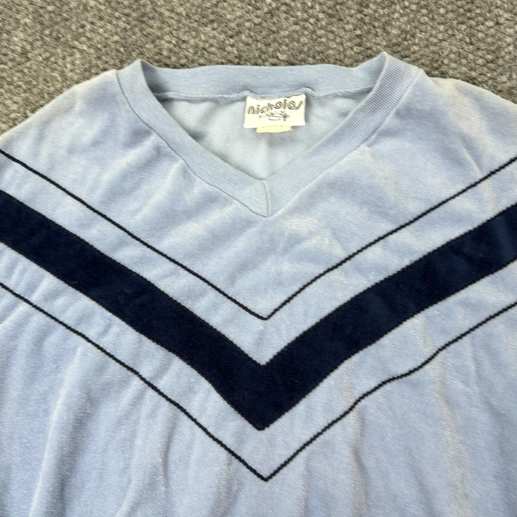 Vintage VINTAGE Nicholas by Niki-Lu Shirt Womens Large Blue Velour Chevron V Neck 80s Size L / US 10 / IT 46 - 3 Thumbnail